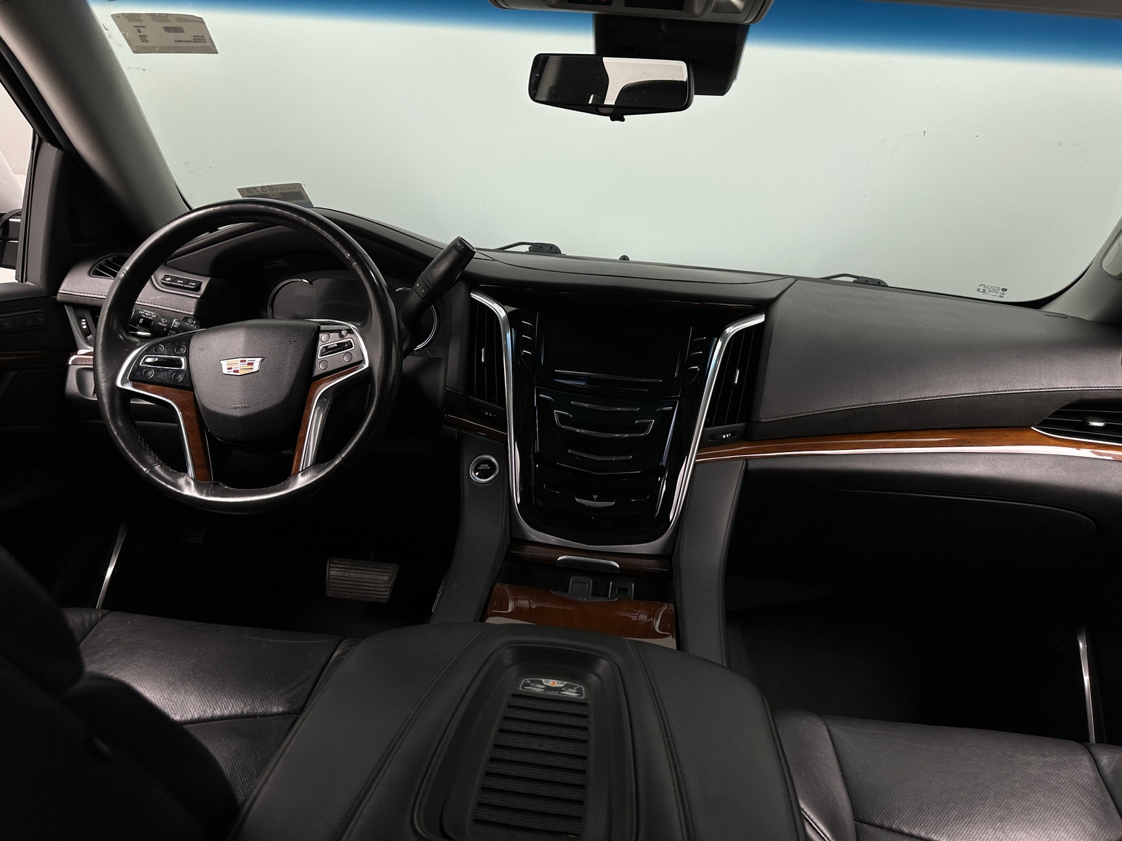 Thumbnail: 2019 Cadillac Escalade - 2