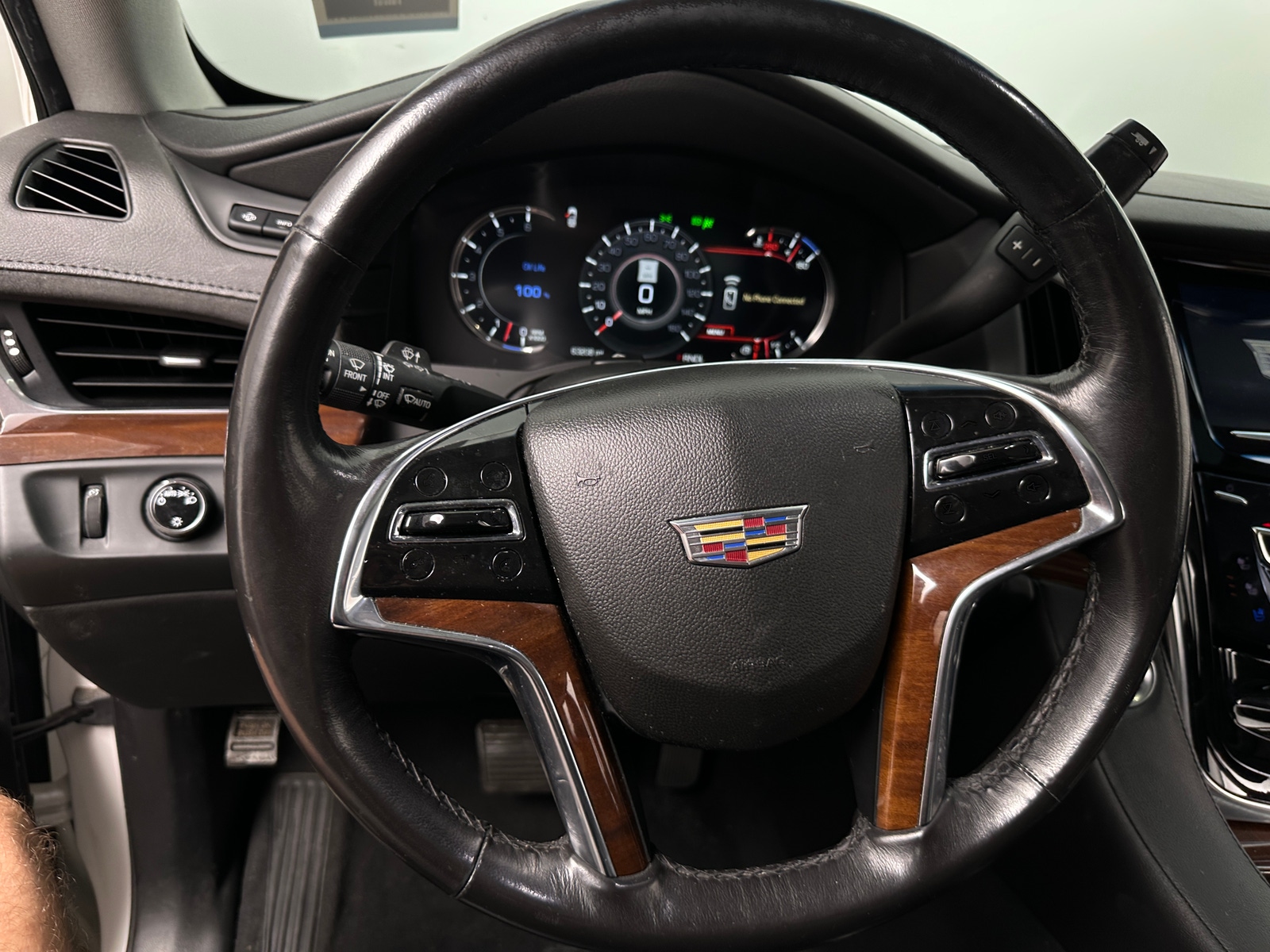 Thumbnail: 2019 Cadillac Escalade - 4