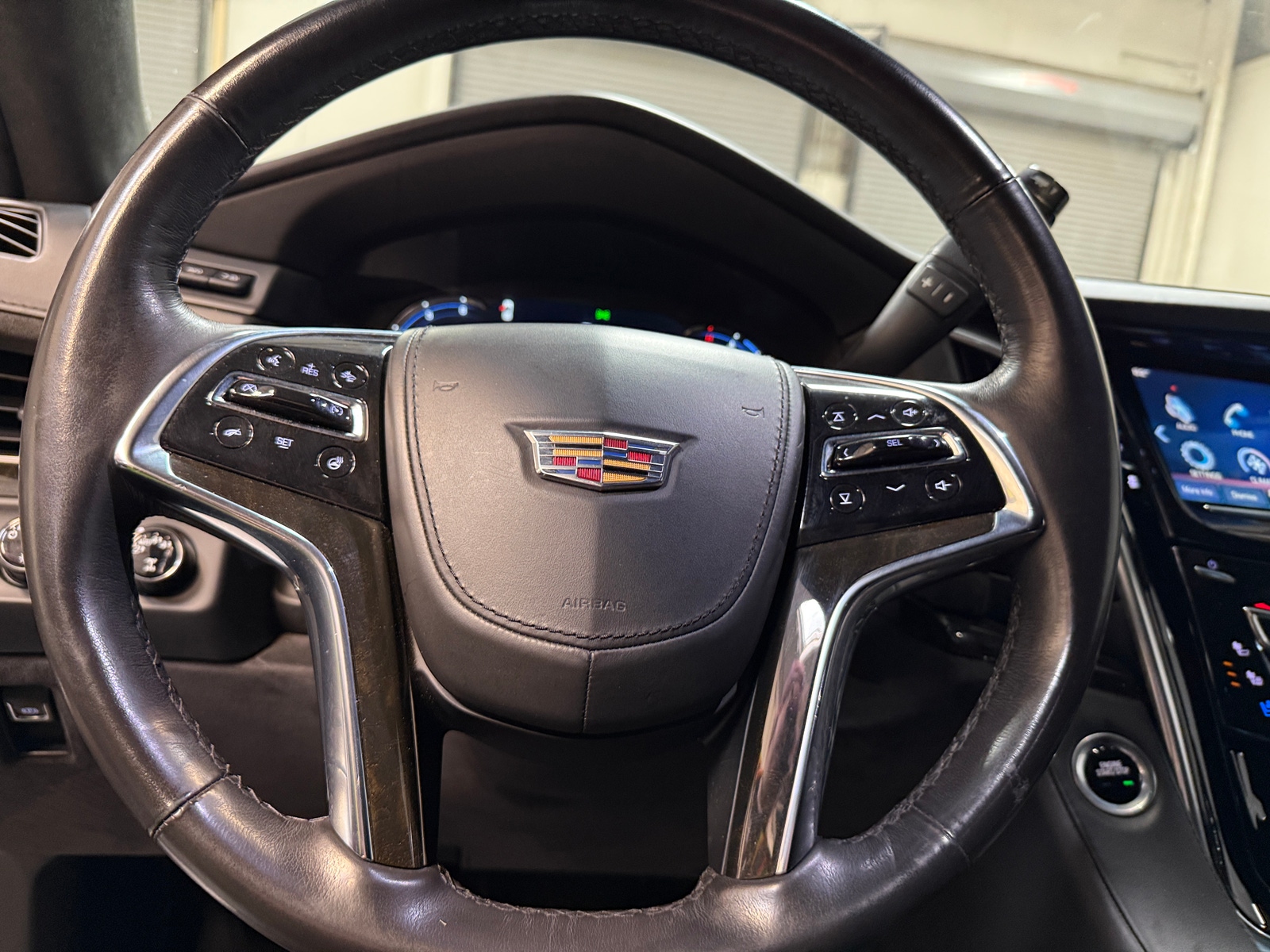 Thumbnail: 2019 Cadillac Escalade - 4