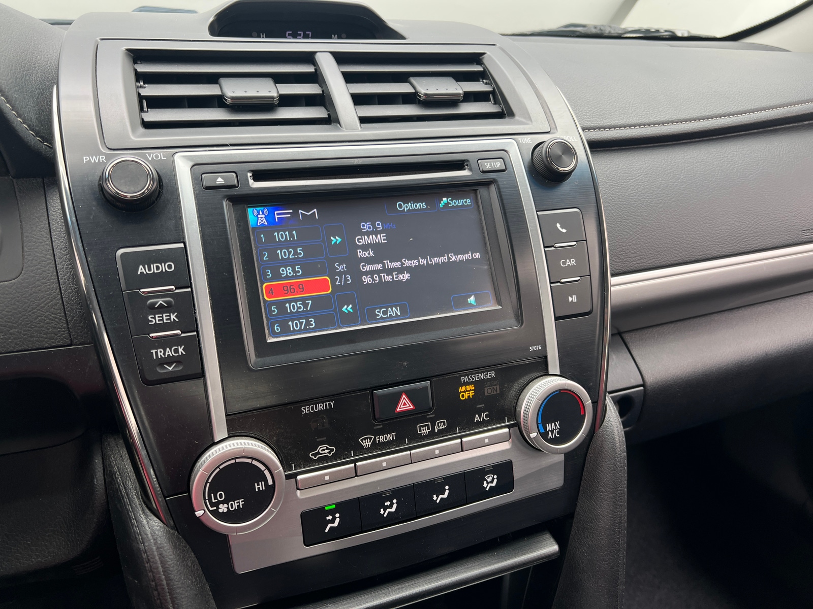 Thumbnail: 2013 Toyota Camry - 4