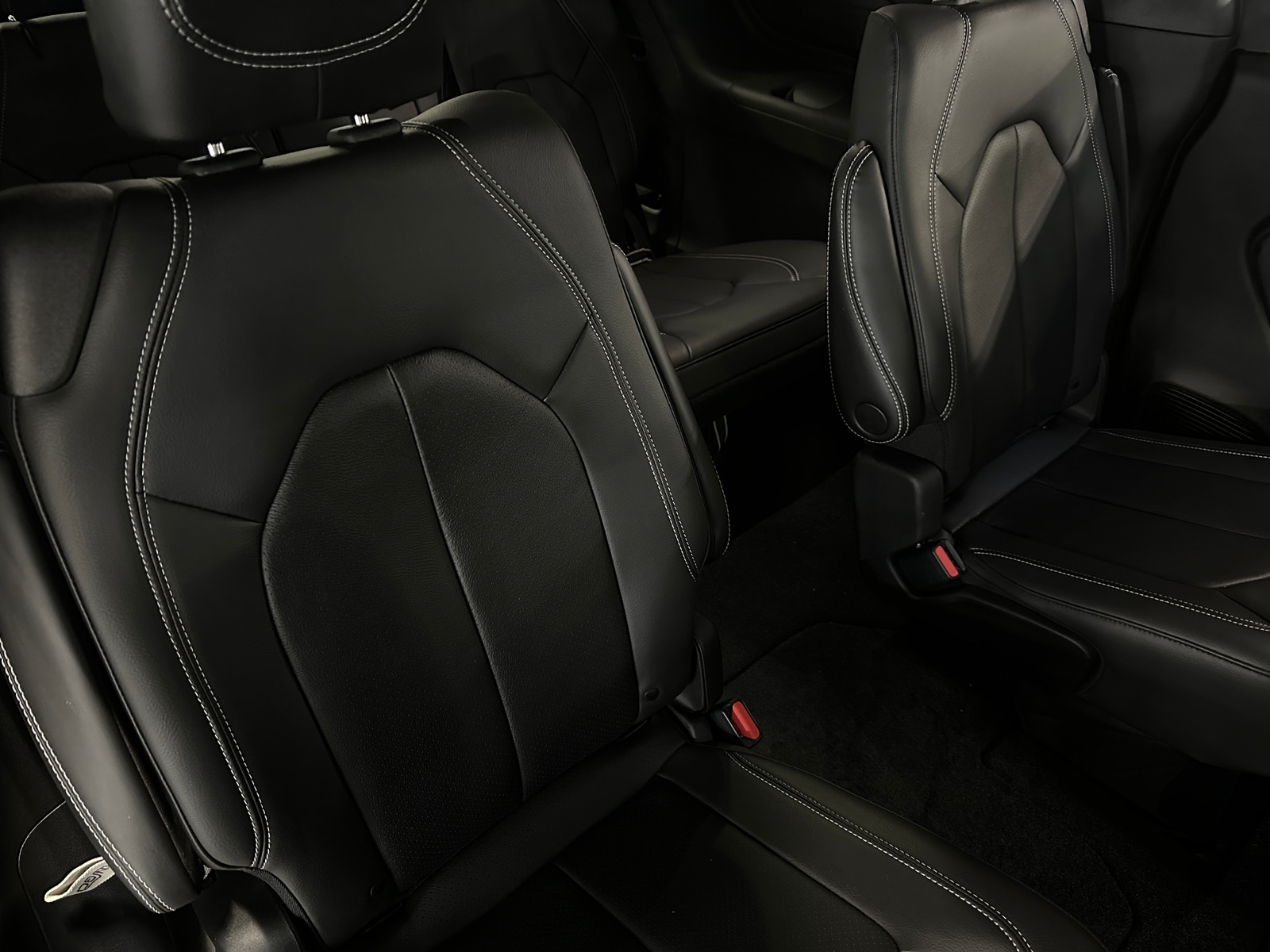 Thumbnail: 2021 Chrysler Pacifica - 5