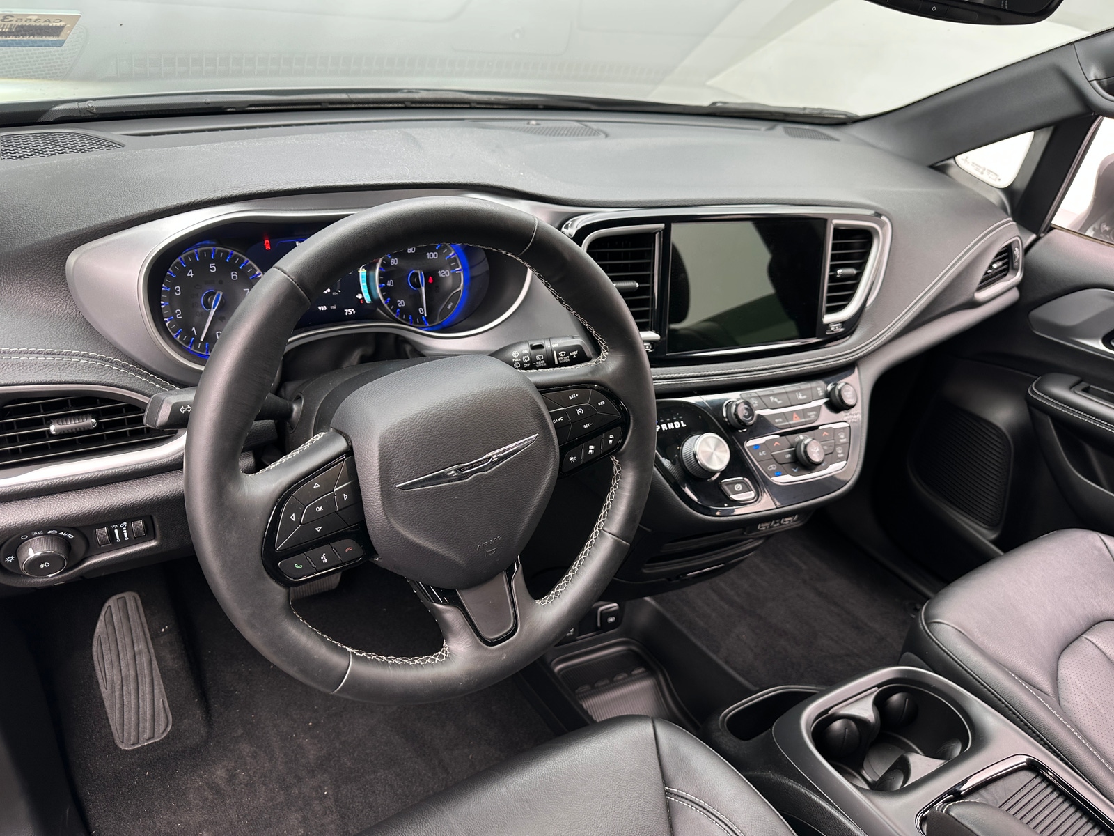 Thumbnail: 2021 Chrysler Pacifica - 2