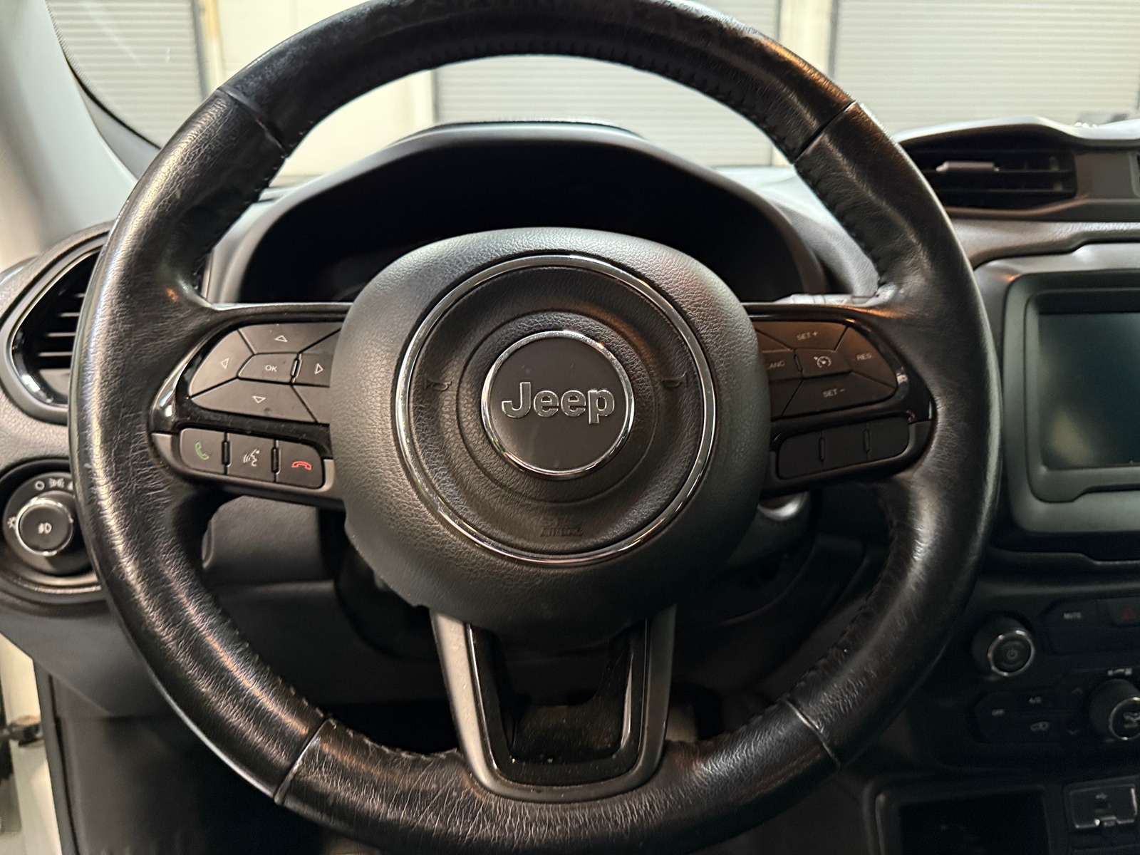 Thumbnail: 2020 Jeep Renegade - 5