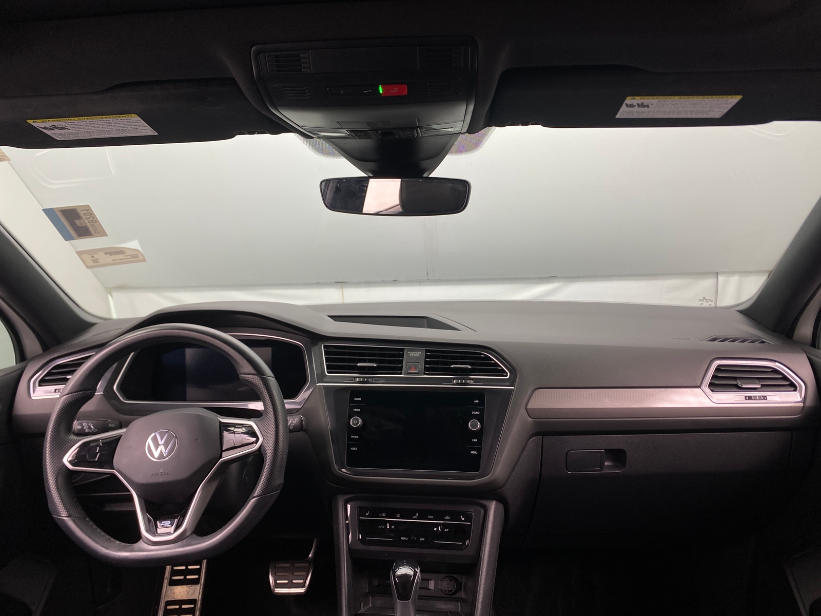 Thumbnail: 2023 Volkswagen Tiguan - 2