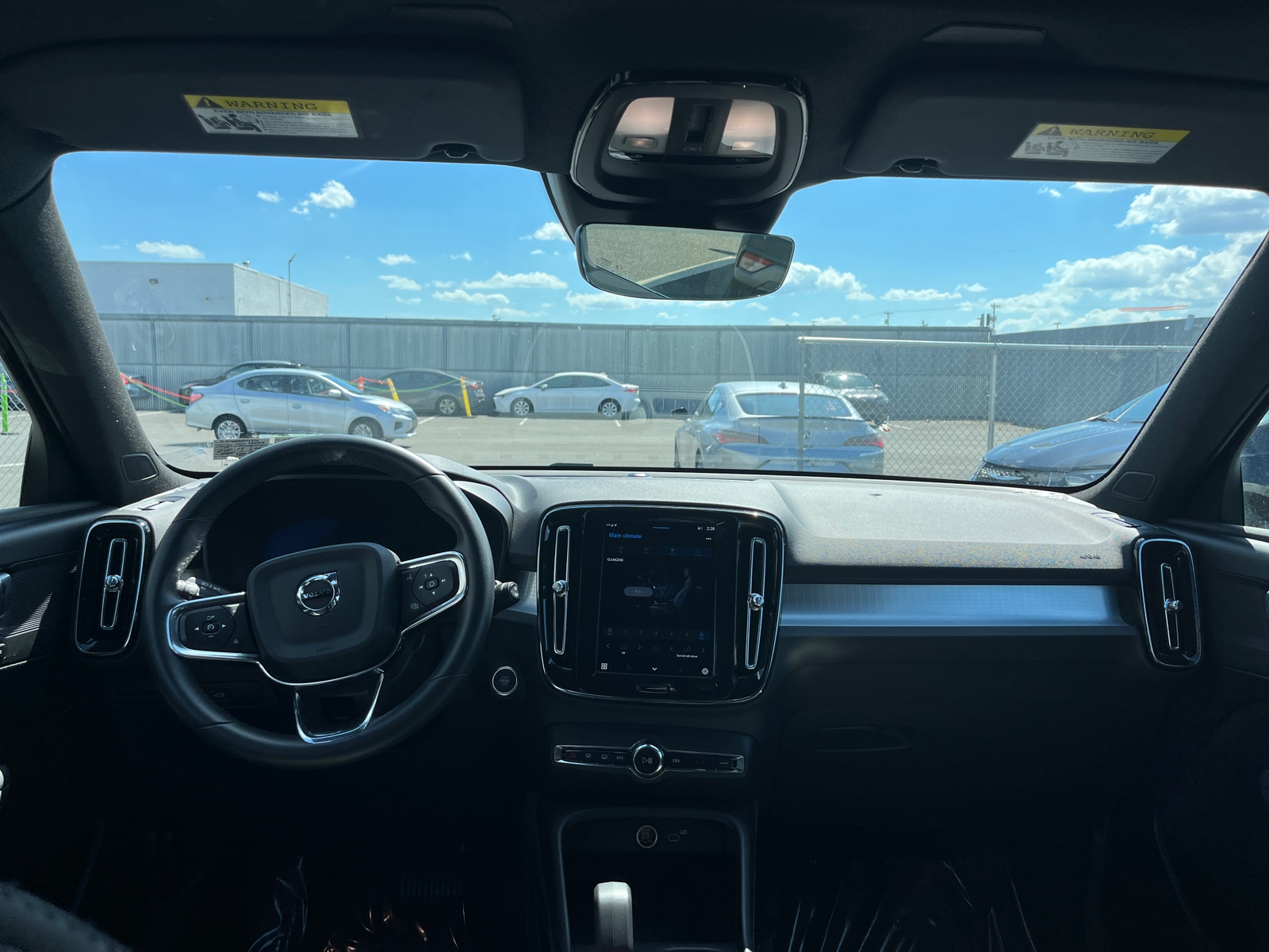 Thumbnail: 2024 Volvo XC40 - 3