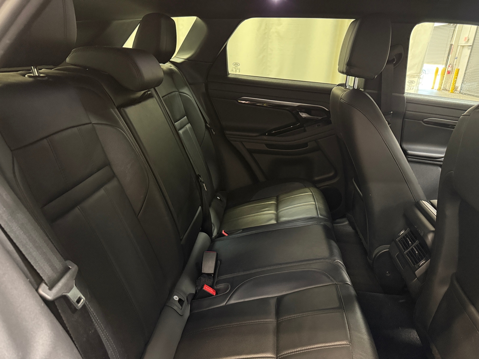 Thumbnail: 2021 Land Rover Range Rover Evoque - 5