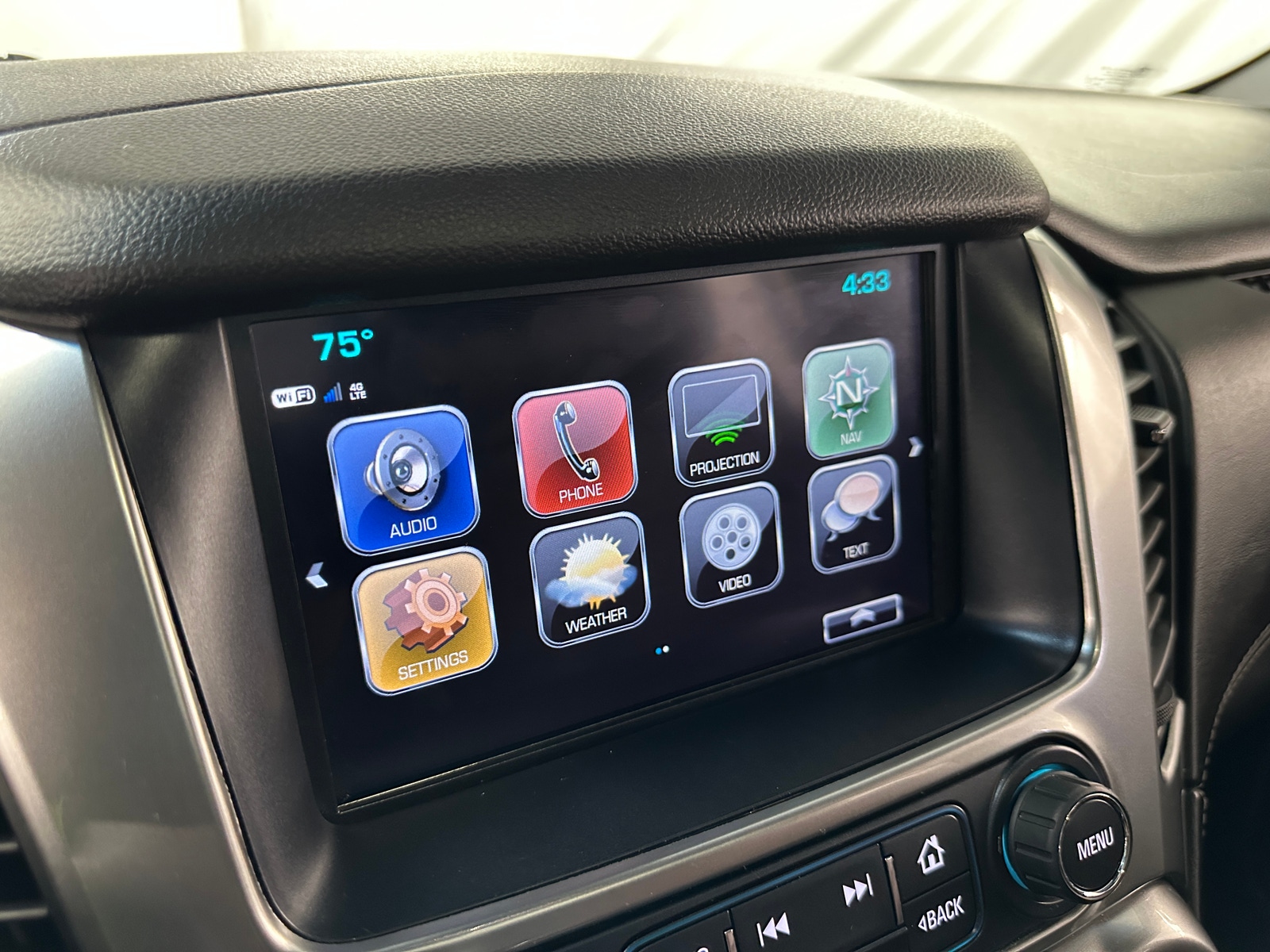 Thumbnail: 2019 Chevrolet Suburban - 3