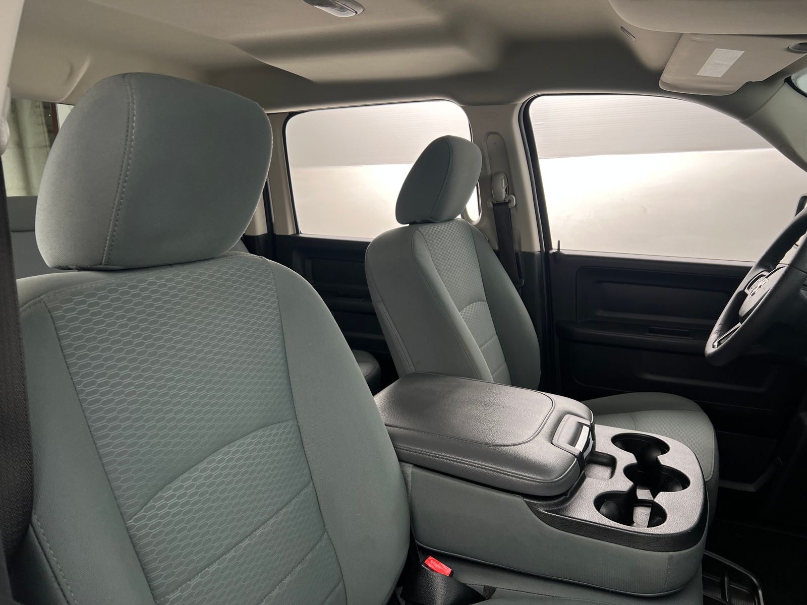 Thumbnail: 2020 RAM 1500 Classic - 2