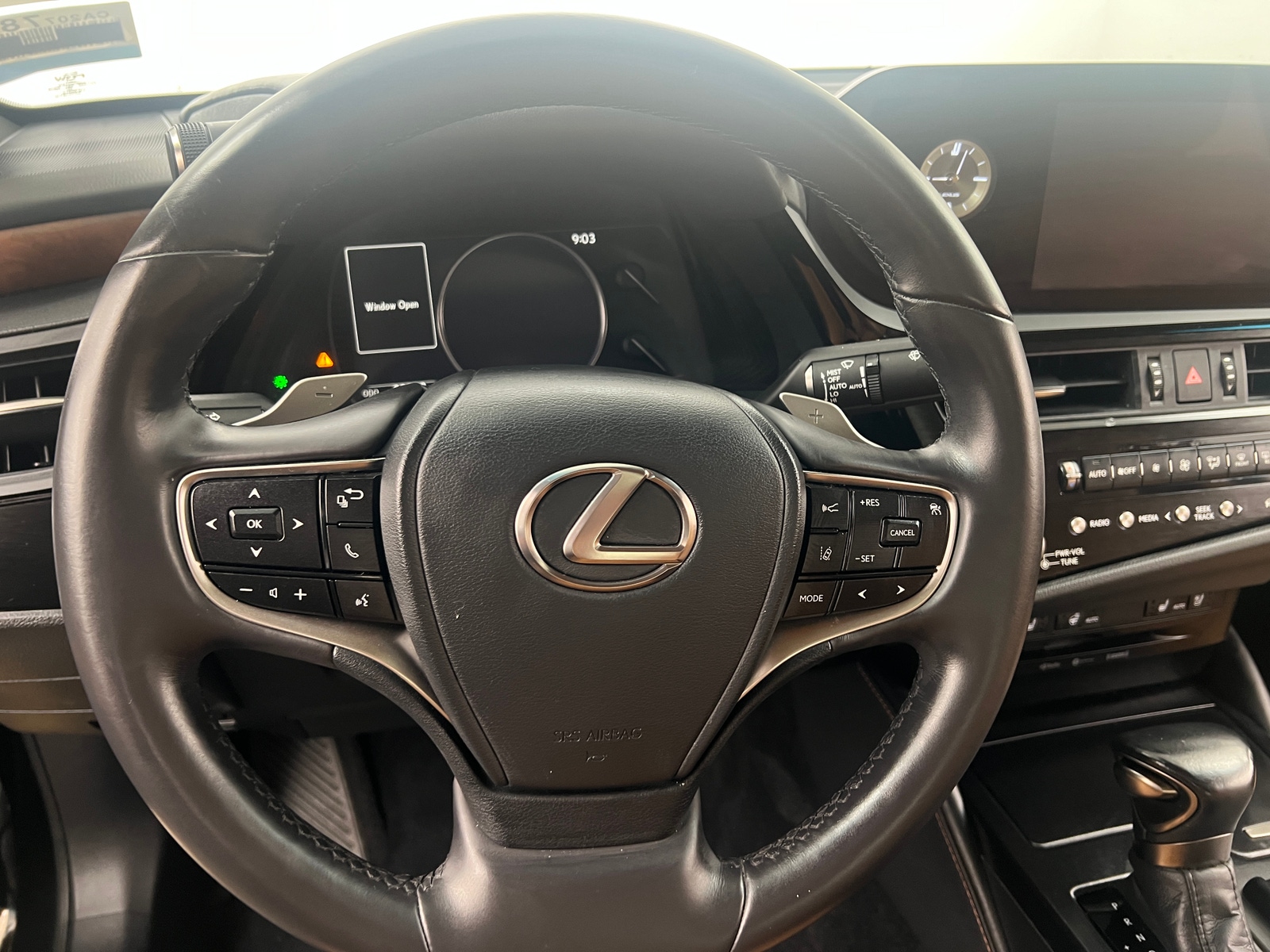Thumbnail: 2022 Lexus ES - 4