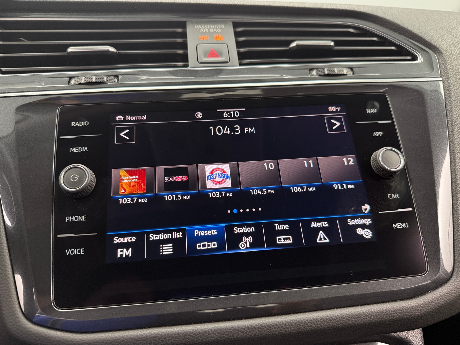 Thumbnail: 2021 Volkswagen Tiguan - 3