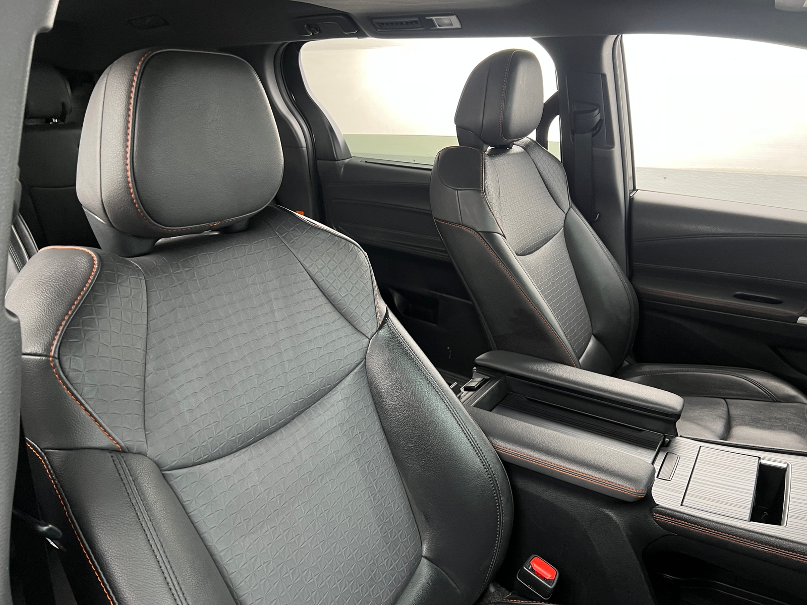 Thumbnail: 2022 Toyota Sienna - 2