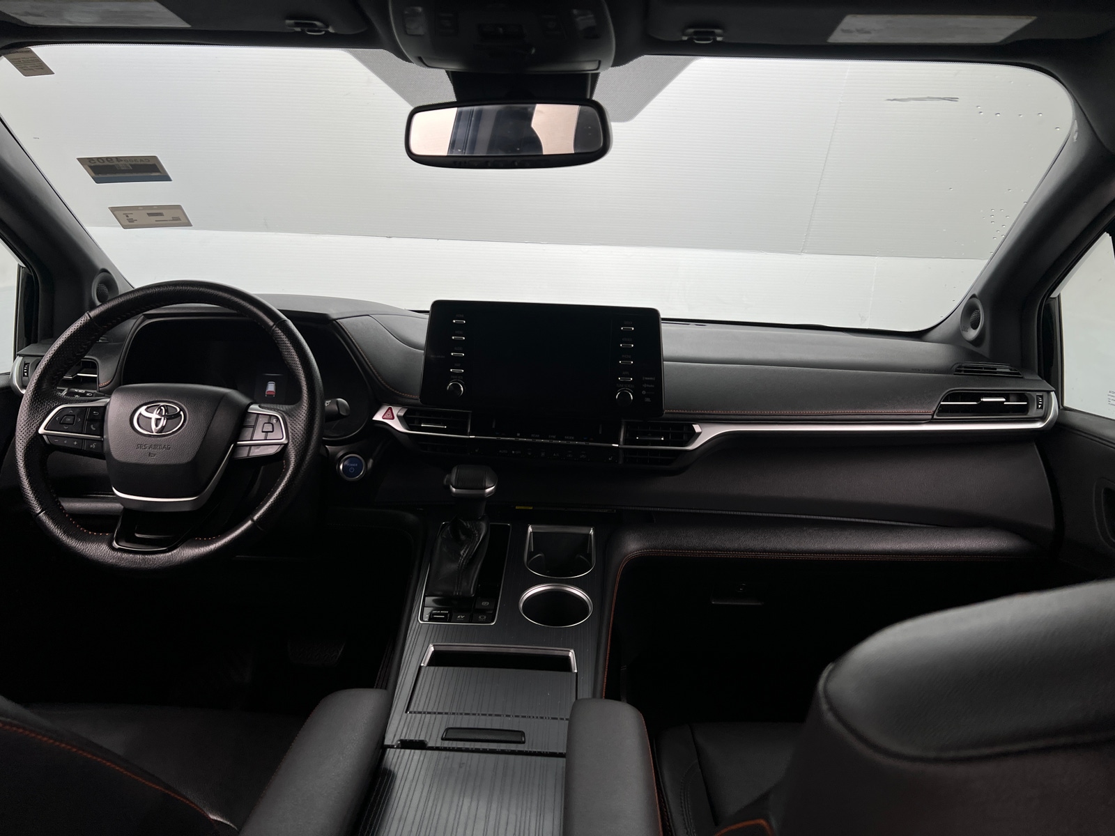 Thumbnail: 2022 Toyota Sienna - 3