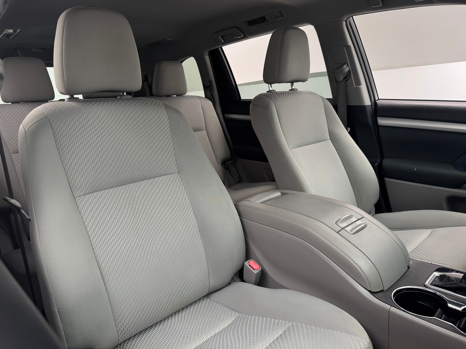 Thumbnail: 2019 Toyota Highlander - 2