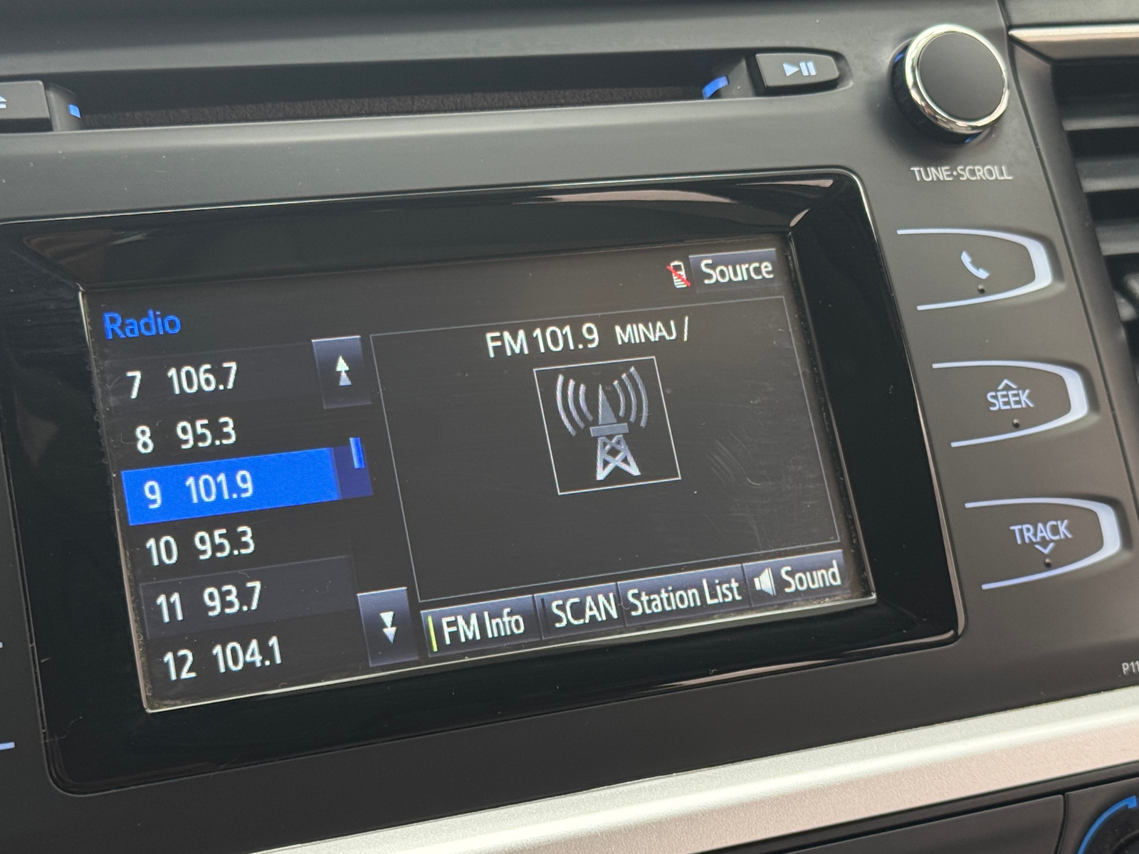 Thumbnail: 2019 Toyota Highlander - 4