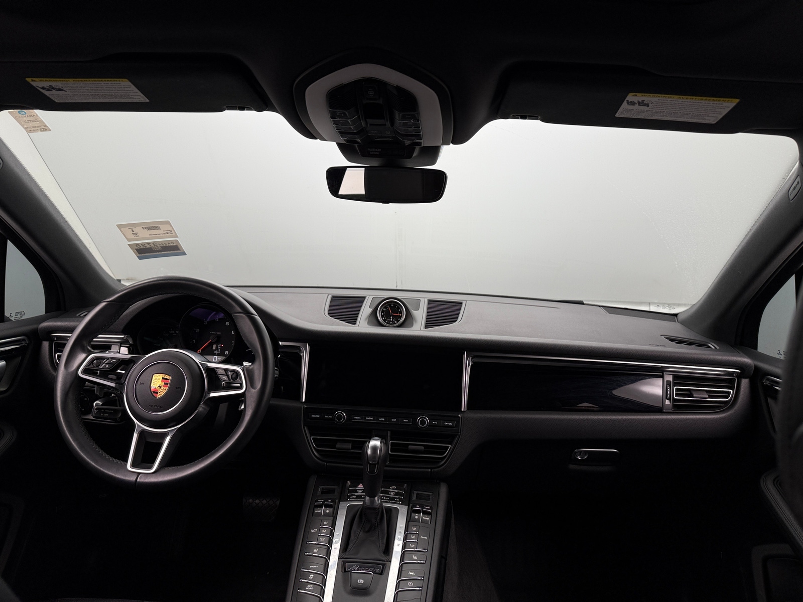 Thumbnail: 2021 Porsche Macan - 2