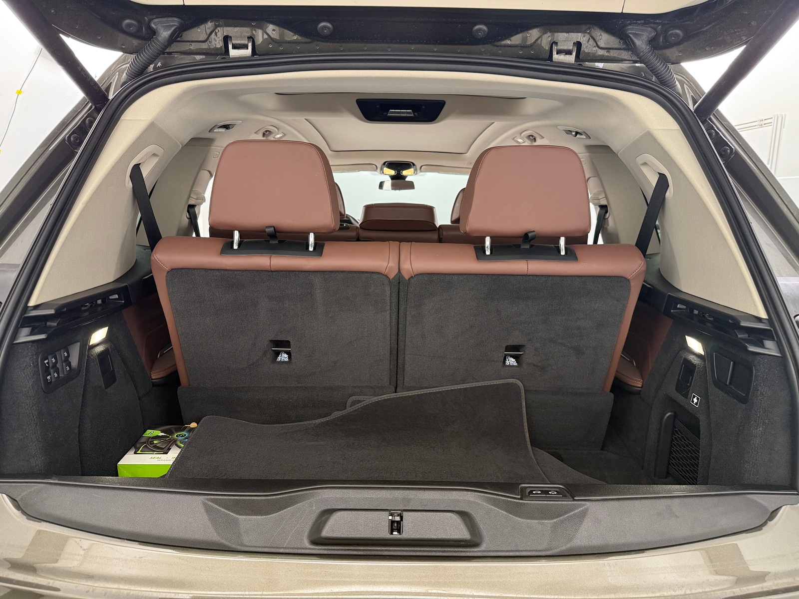 Thumbnail: 2022 BMW X7 - 6