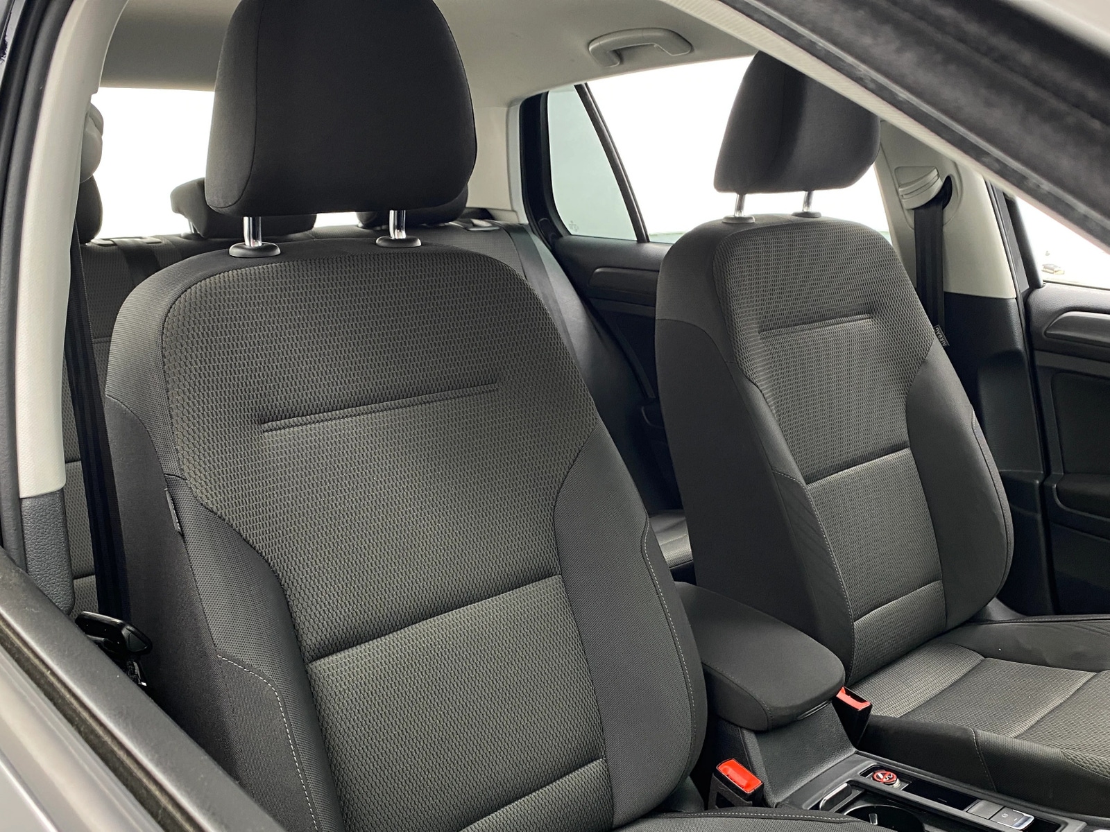 Thumbnail: 2019 Volkswagen e-Golf - 2