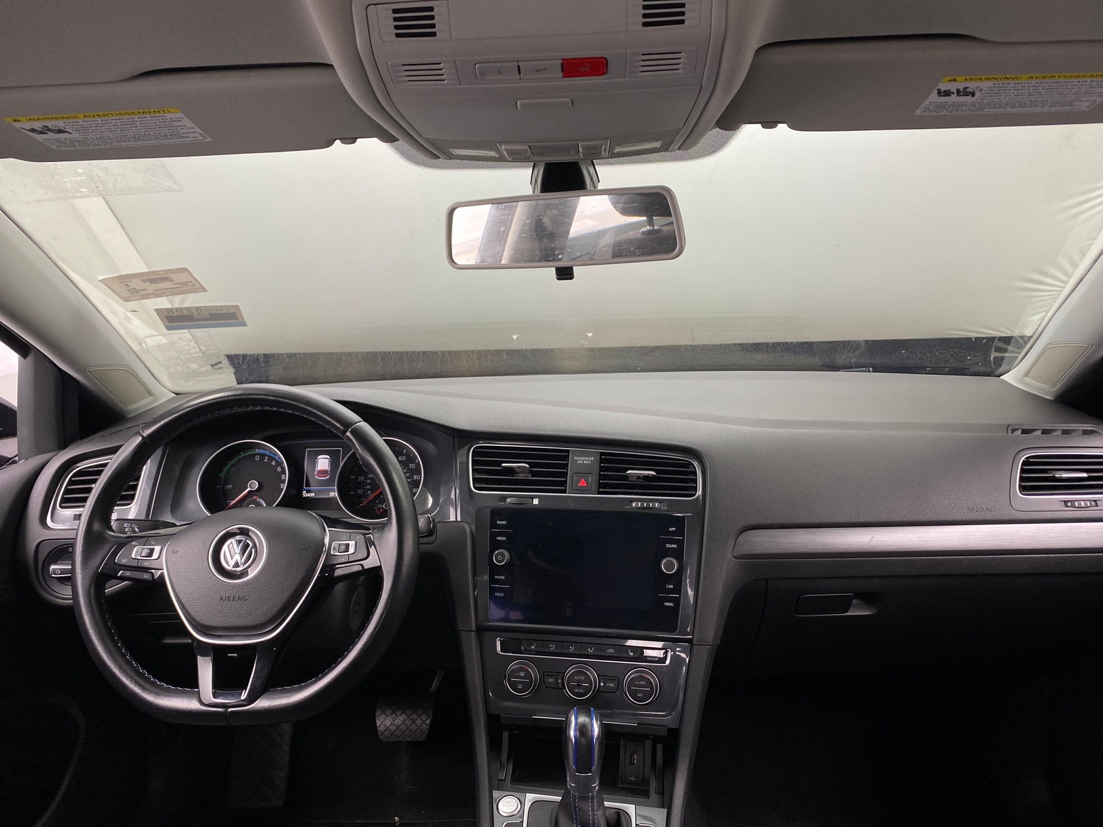 Thumbnail: 2019 Volkswagen e-Golf - 3