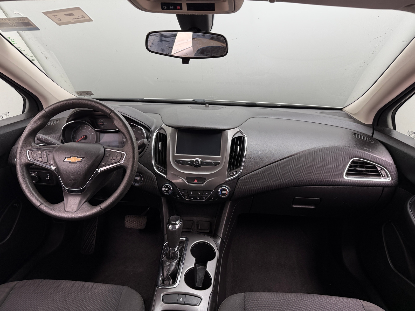 Thumbnail: 2017 Chevrolet Cruze - 3