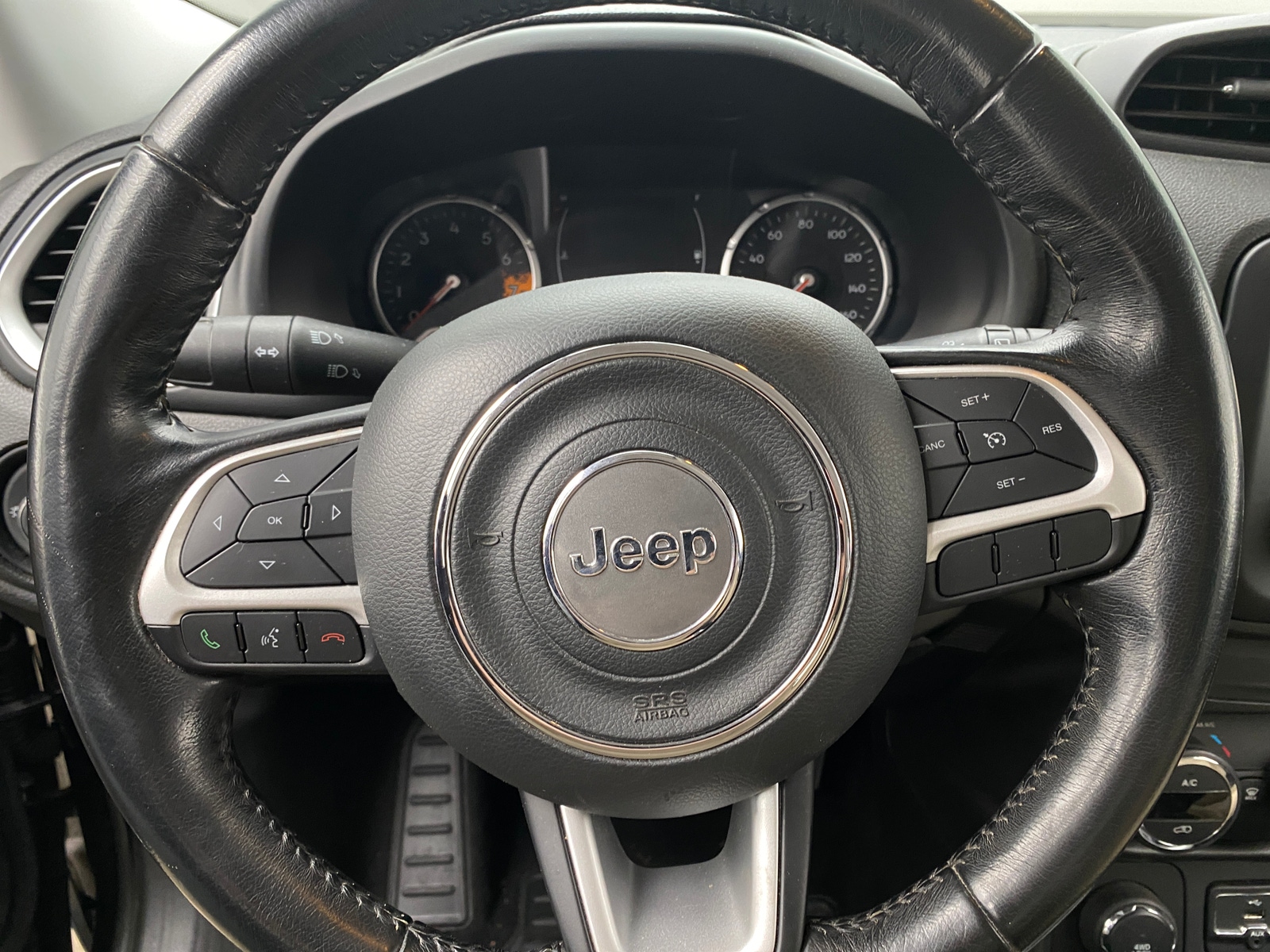 Thumbnail: 2017 Jeep Renegade - 5