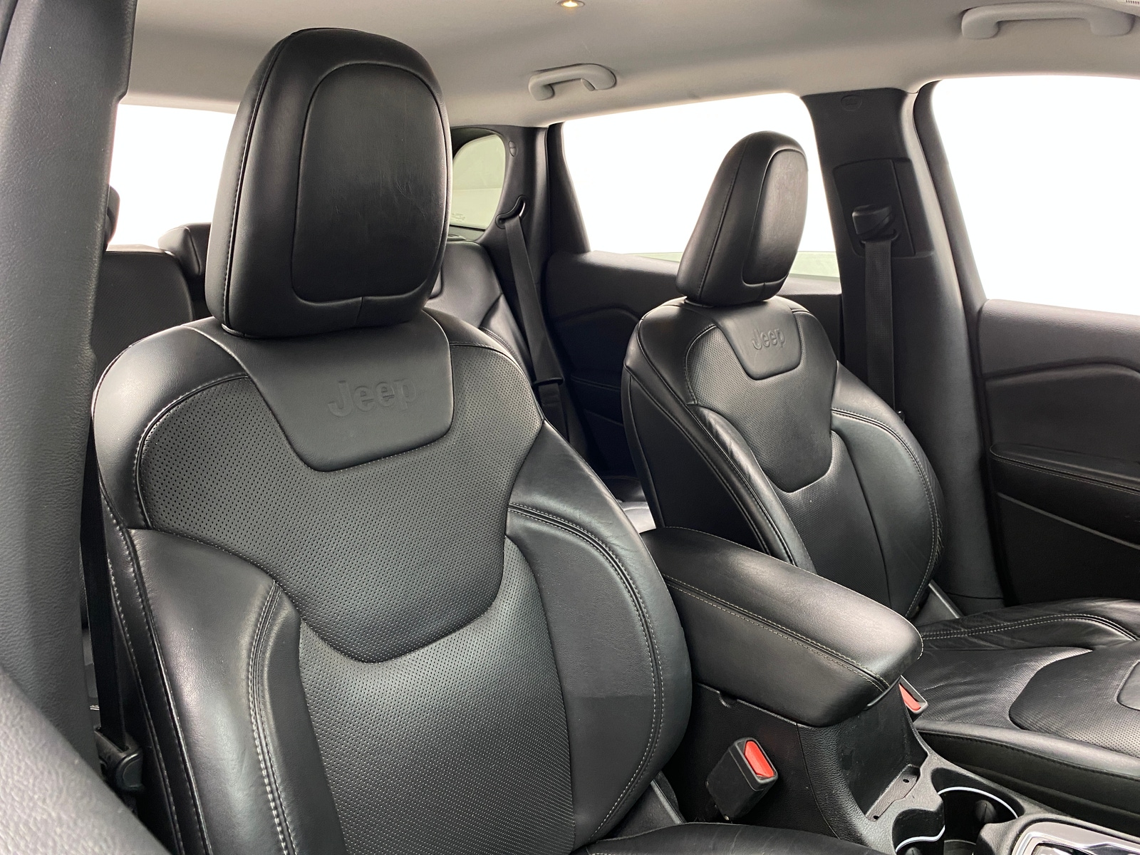 Thumbnail: 2019 Jeep Cherokee - 2