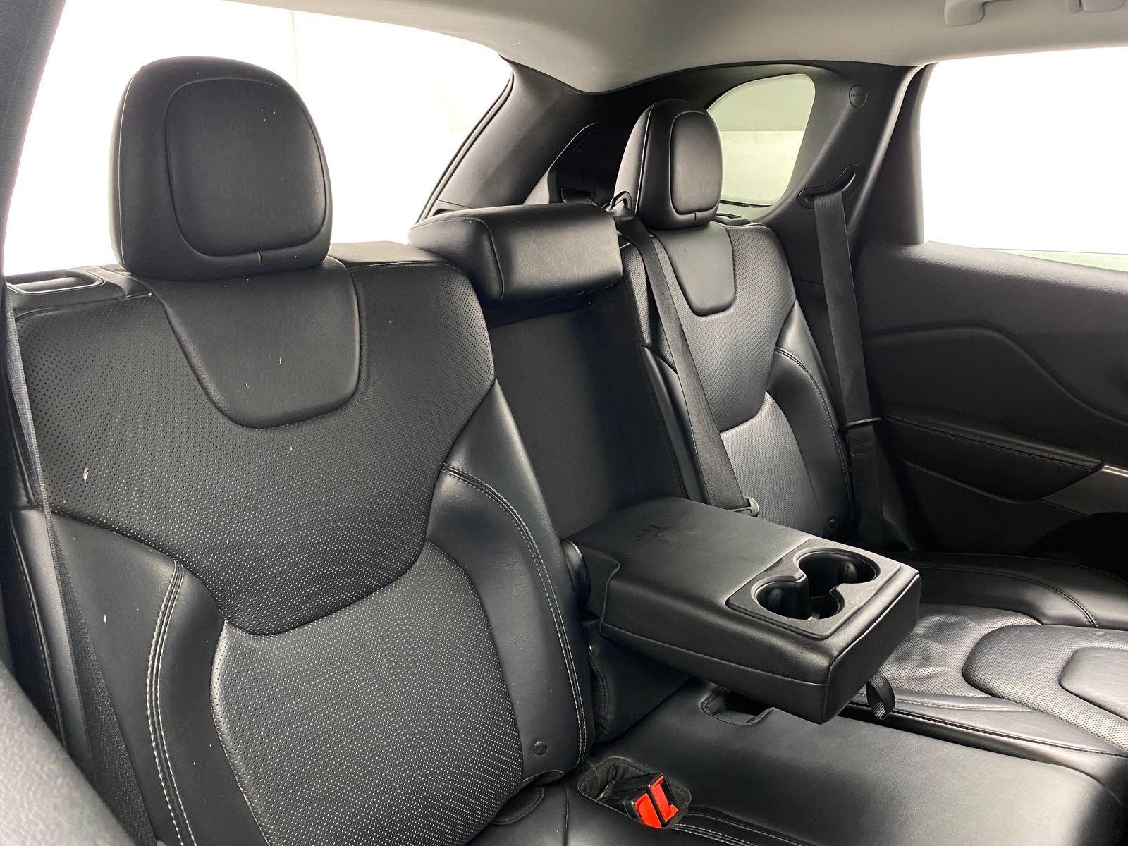 Thumbnail: 2019 Jeep Cherokee - 6