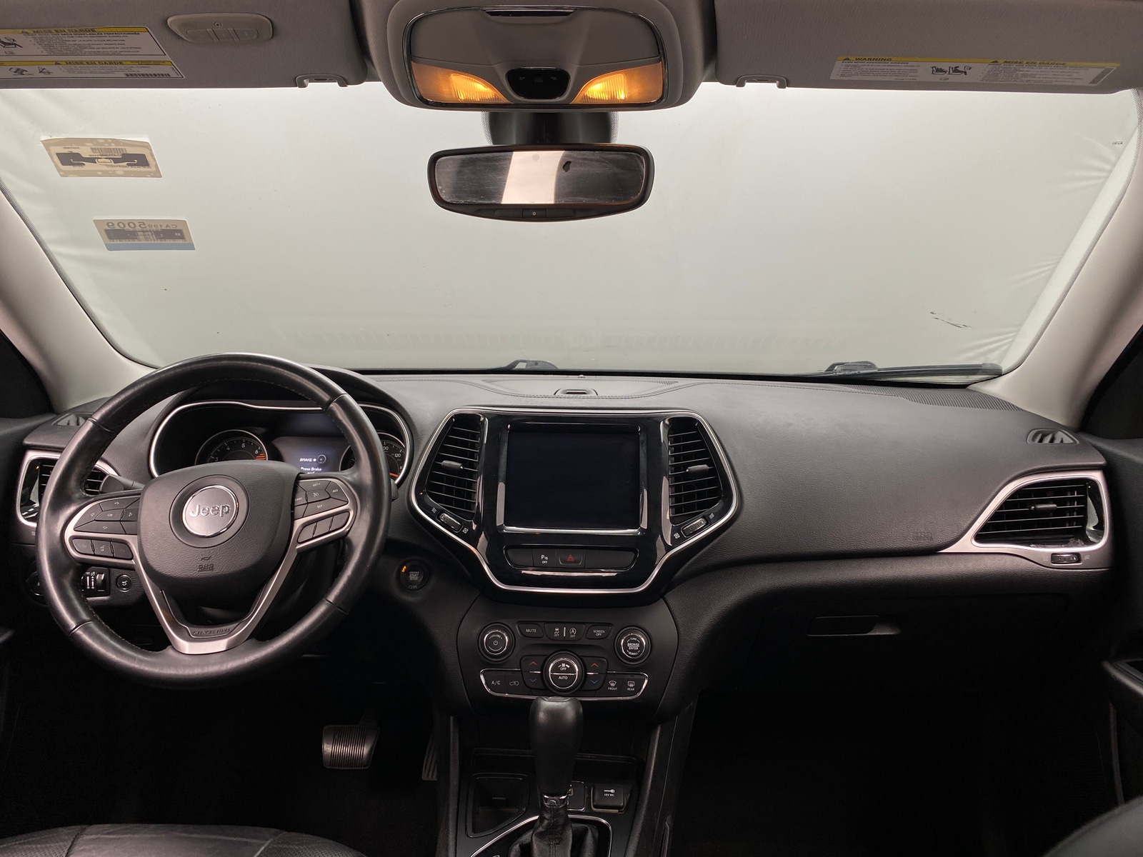 Thumbnail: 2019 Jeep Cherokee - 3