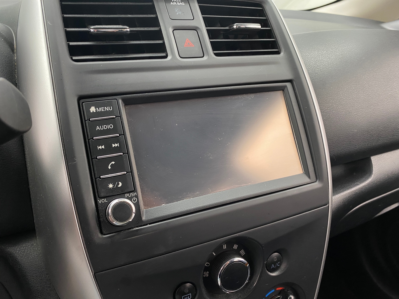 Thumbnail: 2018 Nissan Versa Note - 4