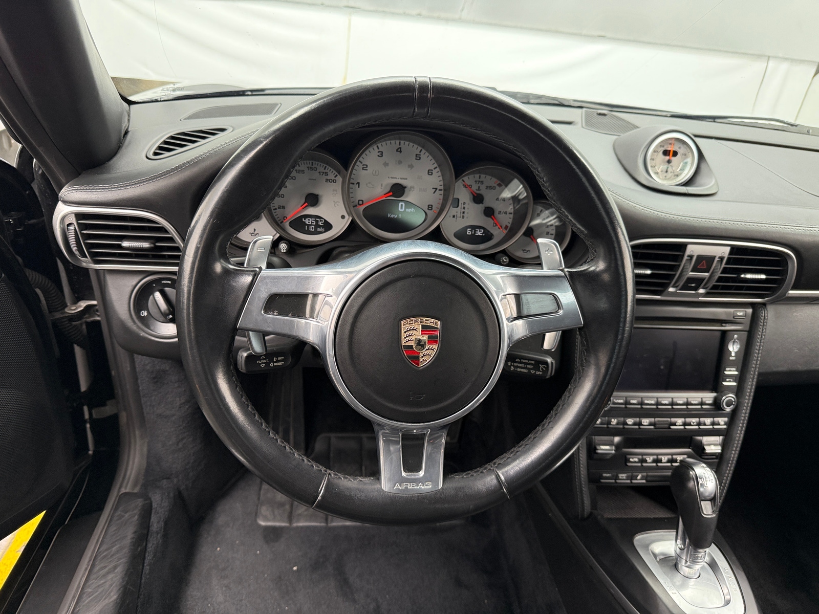 Thumbnail: 2011 Porsche 911 - 4