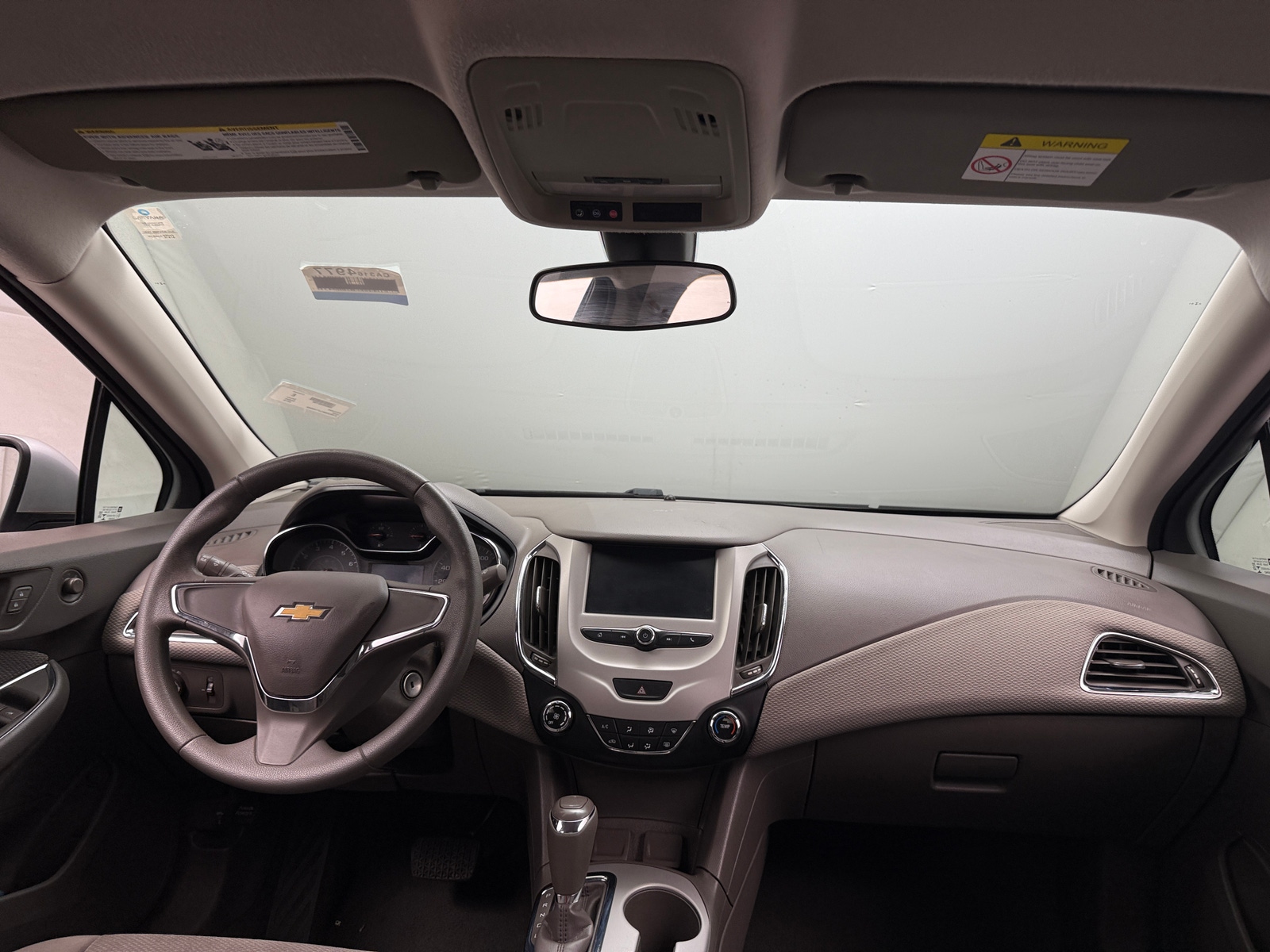 Thumbnail: 2018 Chevrolet Cruze - 3
