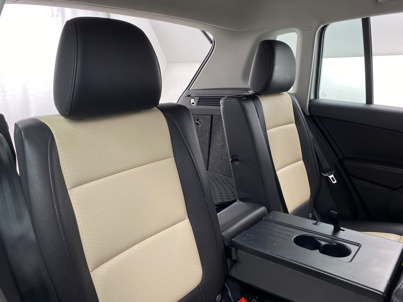 Thumbnail: 2017 Volkswagen Tiguan - 5