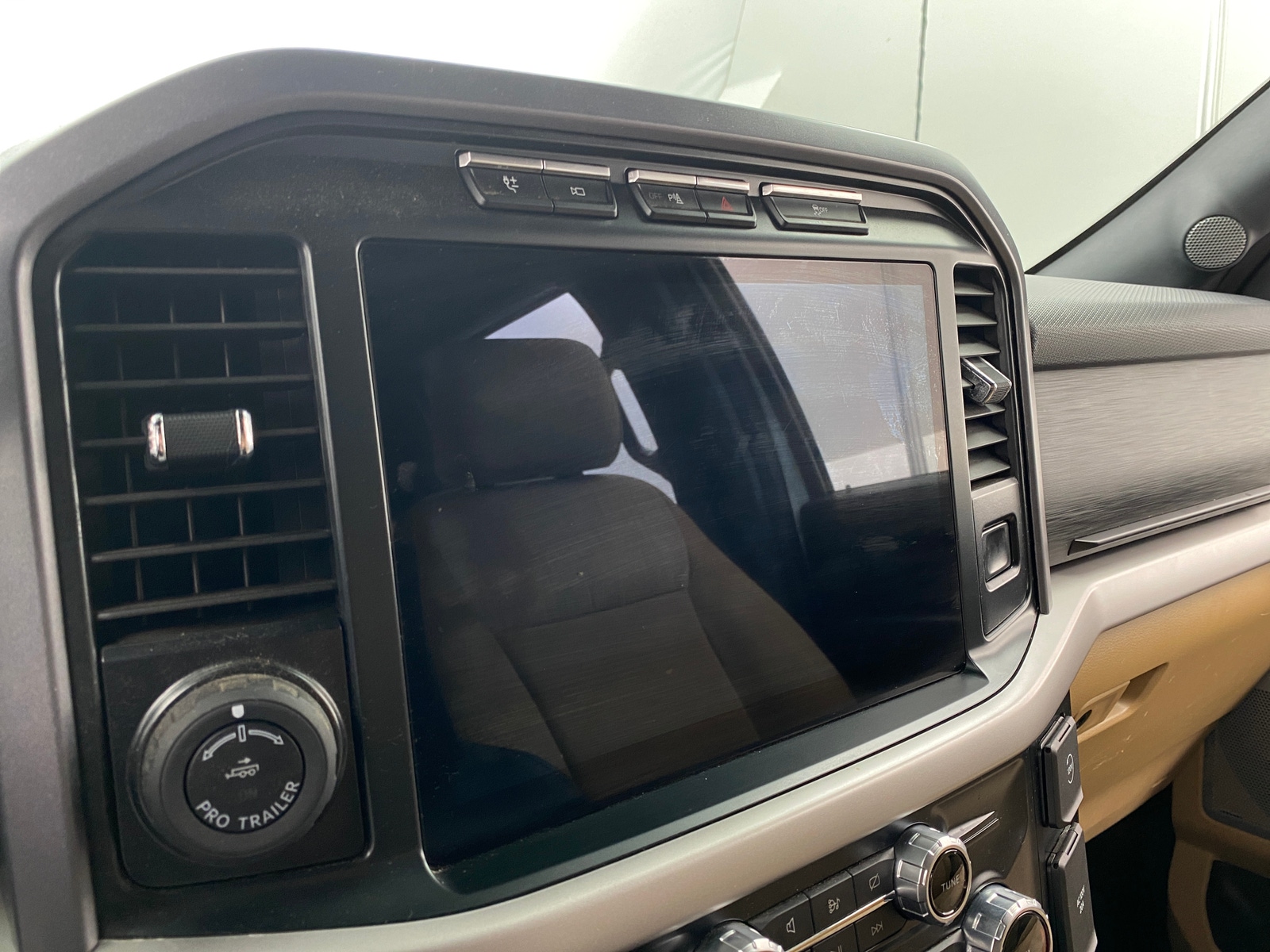 Thumbnail: 2023 Ford Econoline - 4