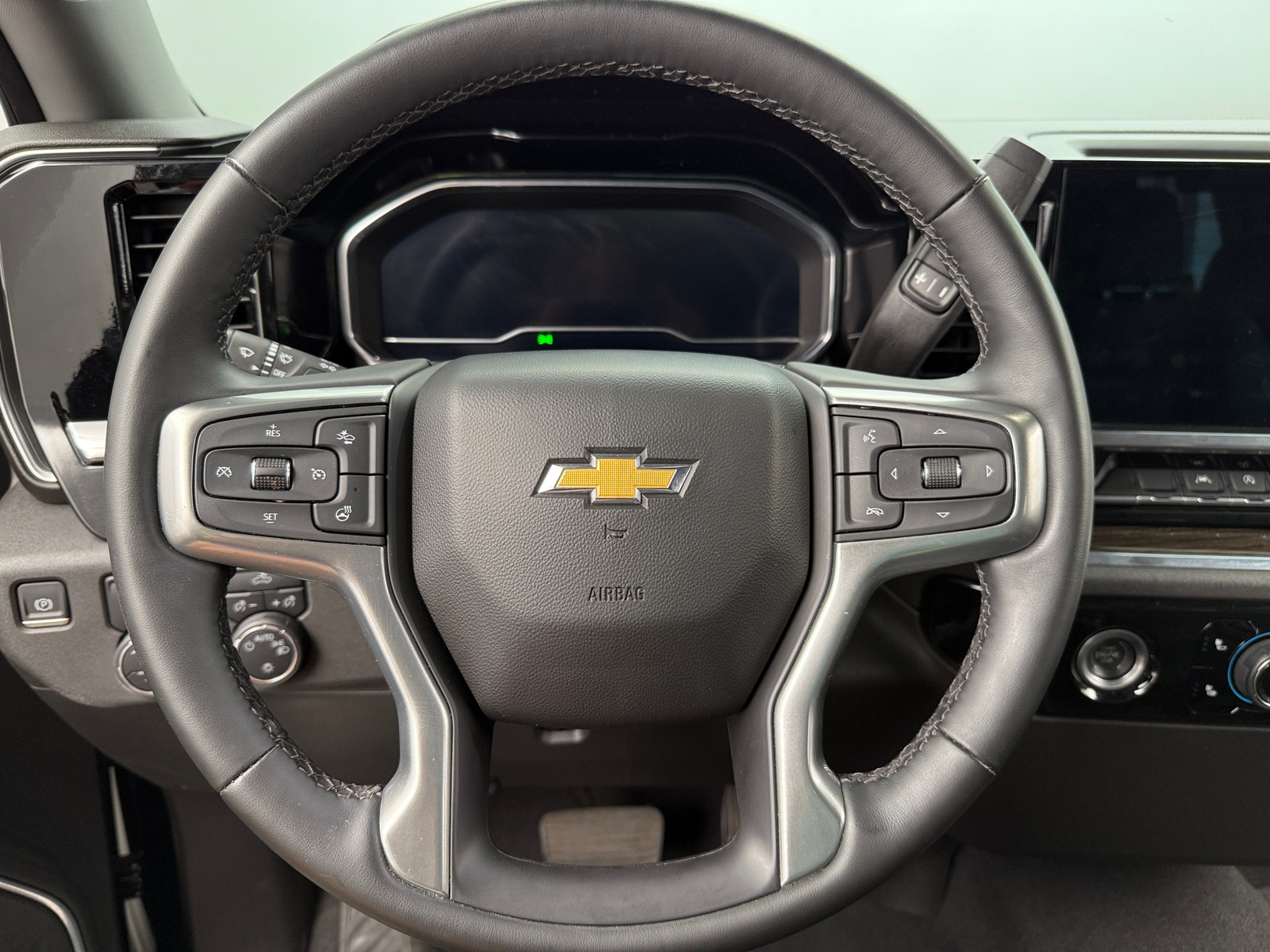 Thumbnail: 2024 Chevrolet Silverado 1500 - 5