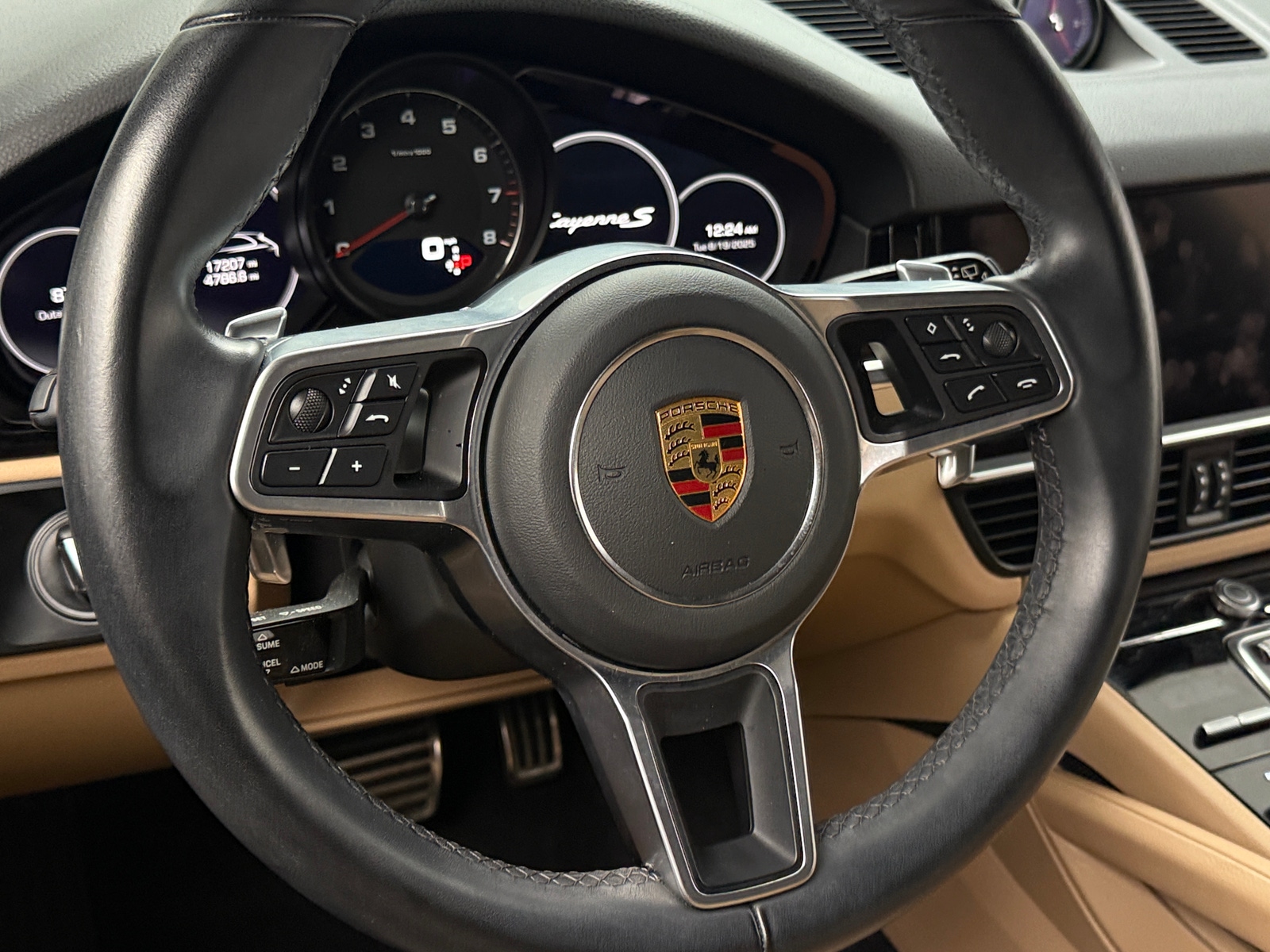 Thumbnail: 2021 Porsche Cayenne - 4