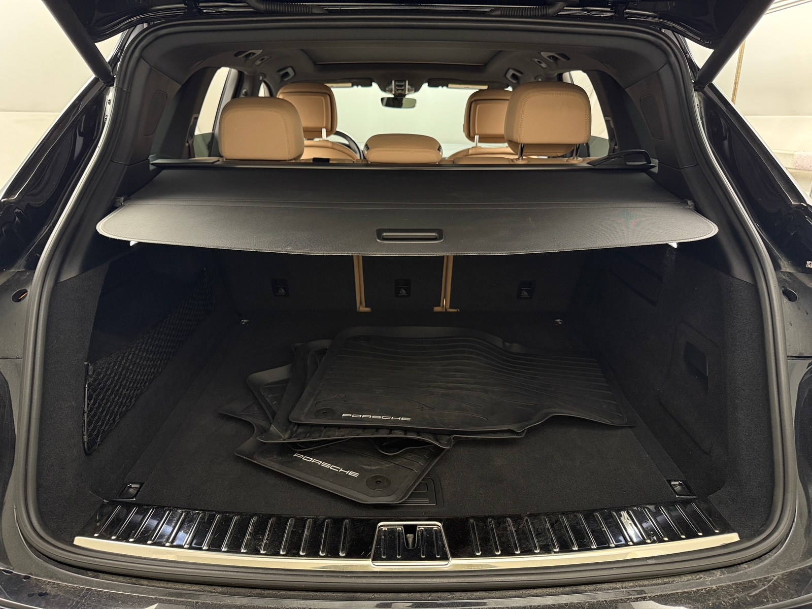 Thumbnail: 2021 Porsche Cayenne - 6