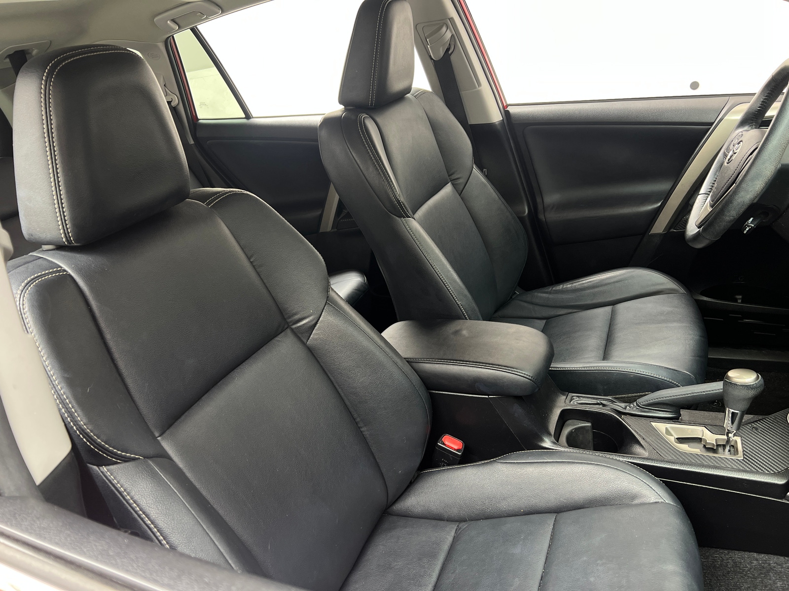 Thumbnail: 2015 Toyota RAV4 - 2
