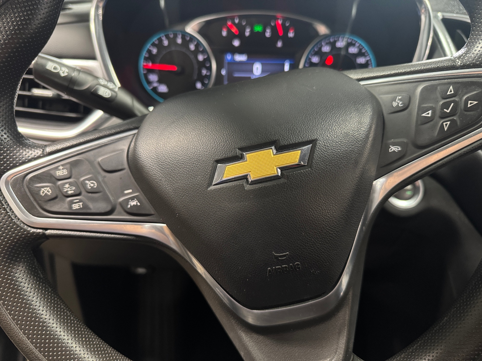 Thumbnail: 2023 Chevrolet Equinox - 5