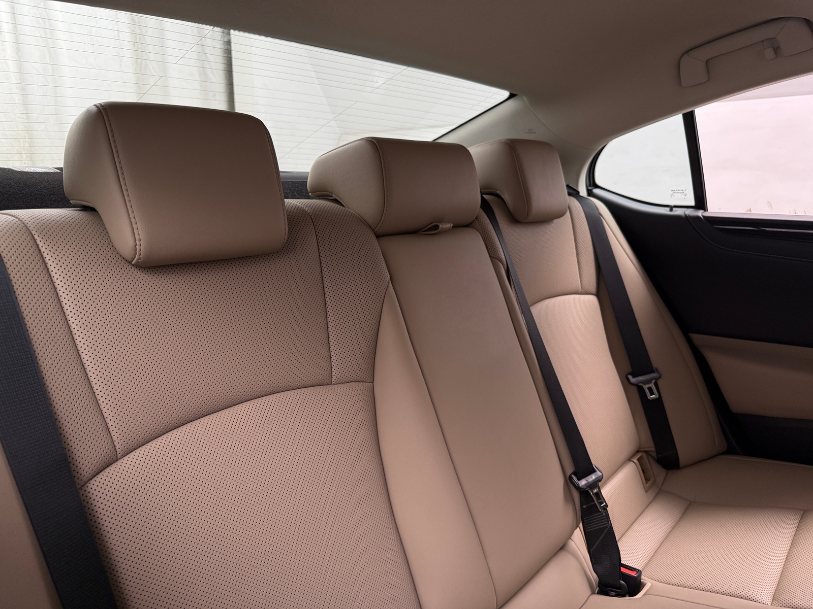 Thumbnail: 2021 Lexus ES - 5