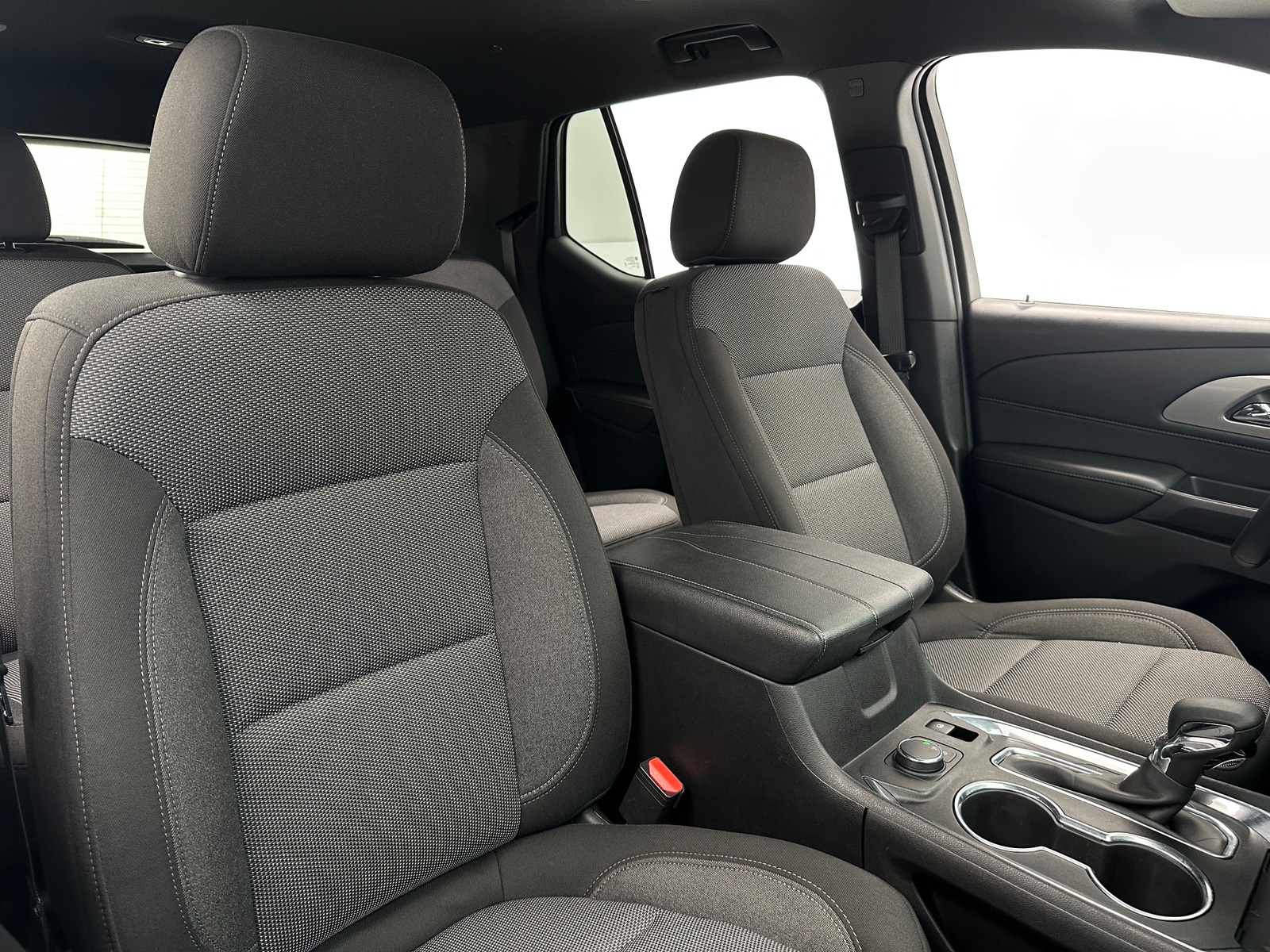 Thumbnail: 2022 Chevrolet Traverse - 2
