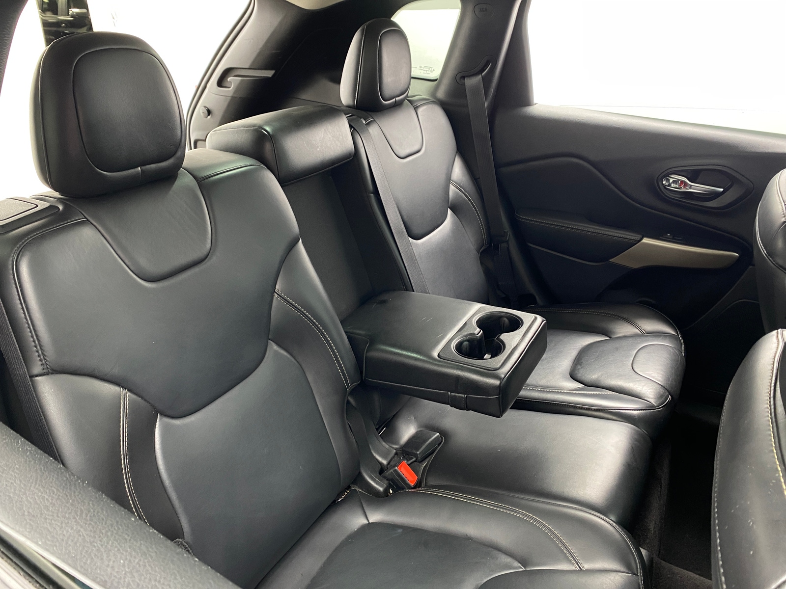 Thumbnail: 2017 Jeep Cherokee - 5