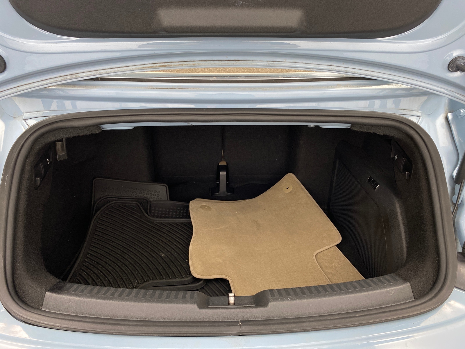 Thumbnail: 2013 Volkswagen Beetle - 7