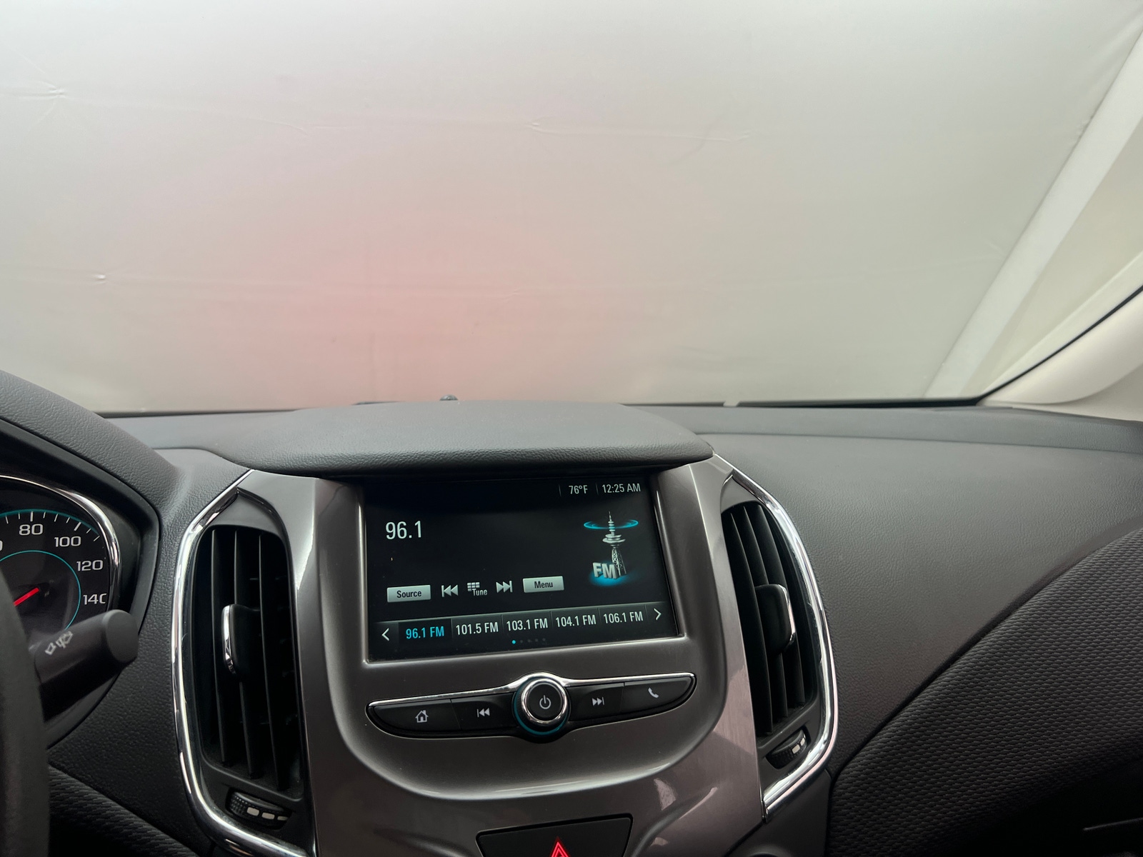 Thumbnail: 2017 Chevrolet Cruze - 4