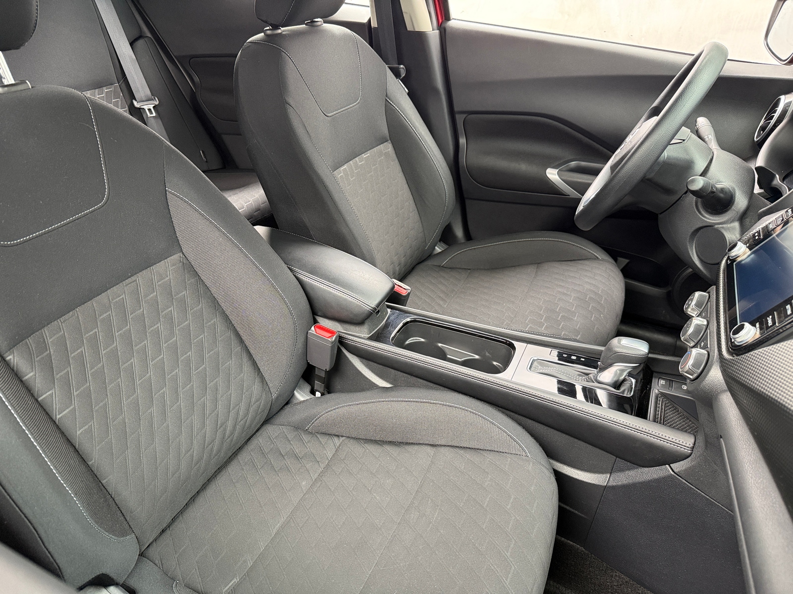 Thumbnail: 2023 Nissan Kicks - 2