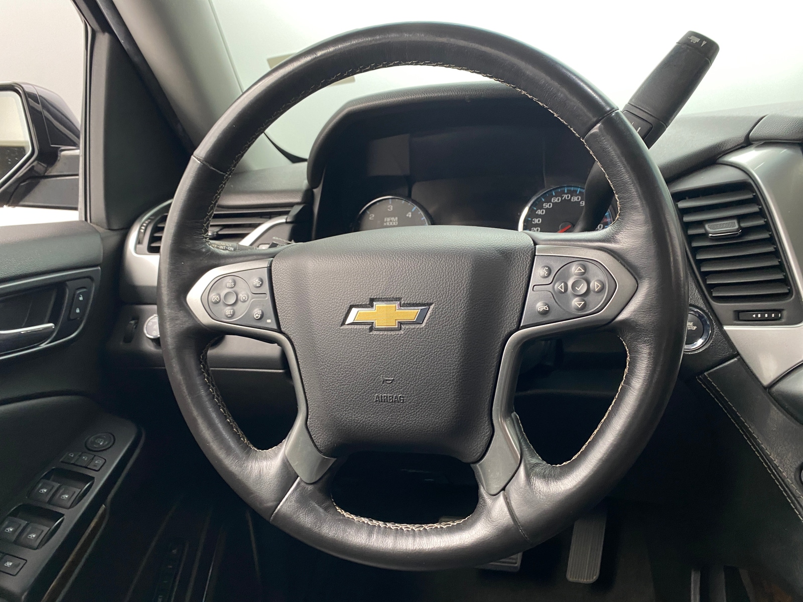 Thumbnail: 2017 Chevrolet Tahoe - 4