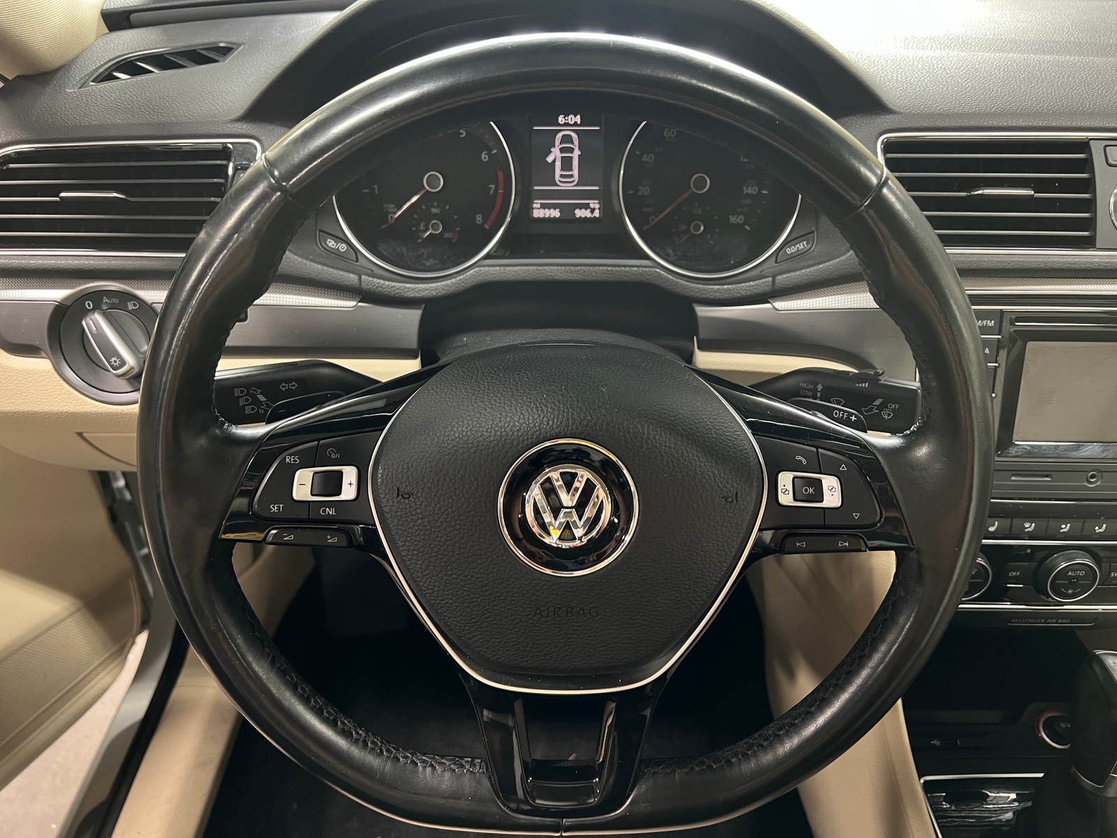 Thumbnail: 2016 Volkswagen Passat - 5