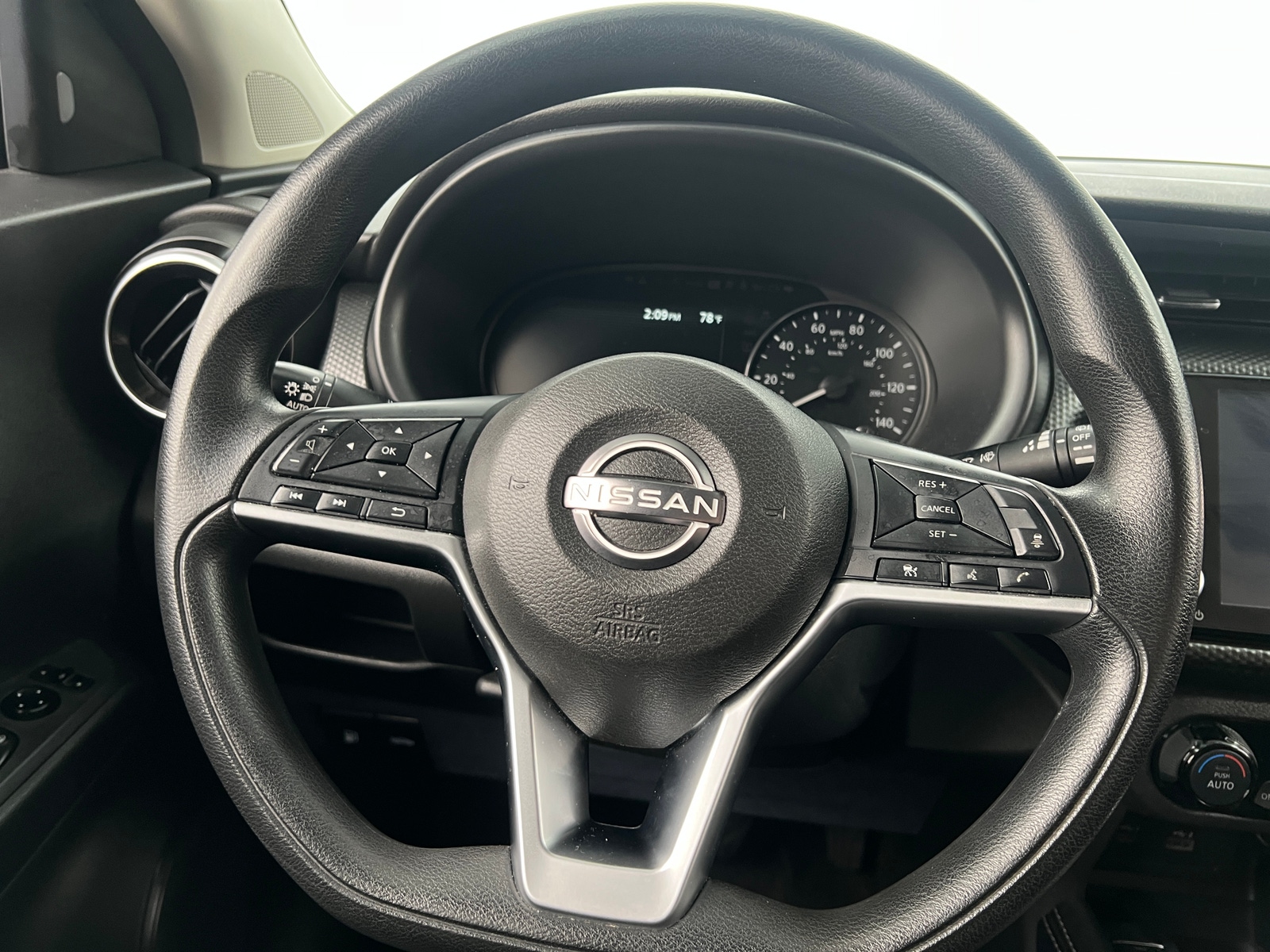 Thumbnail: 2022 Nissan Kicks - 5