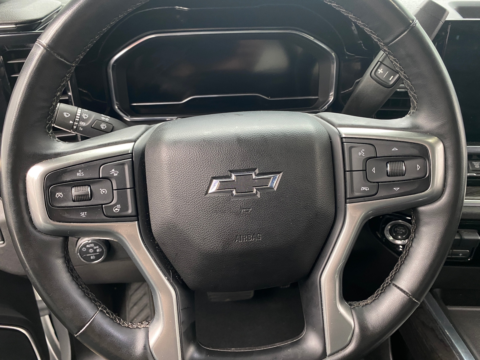 Thumbnail: 2024 Chevrolet Silverado 2500 - 4