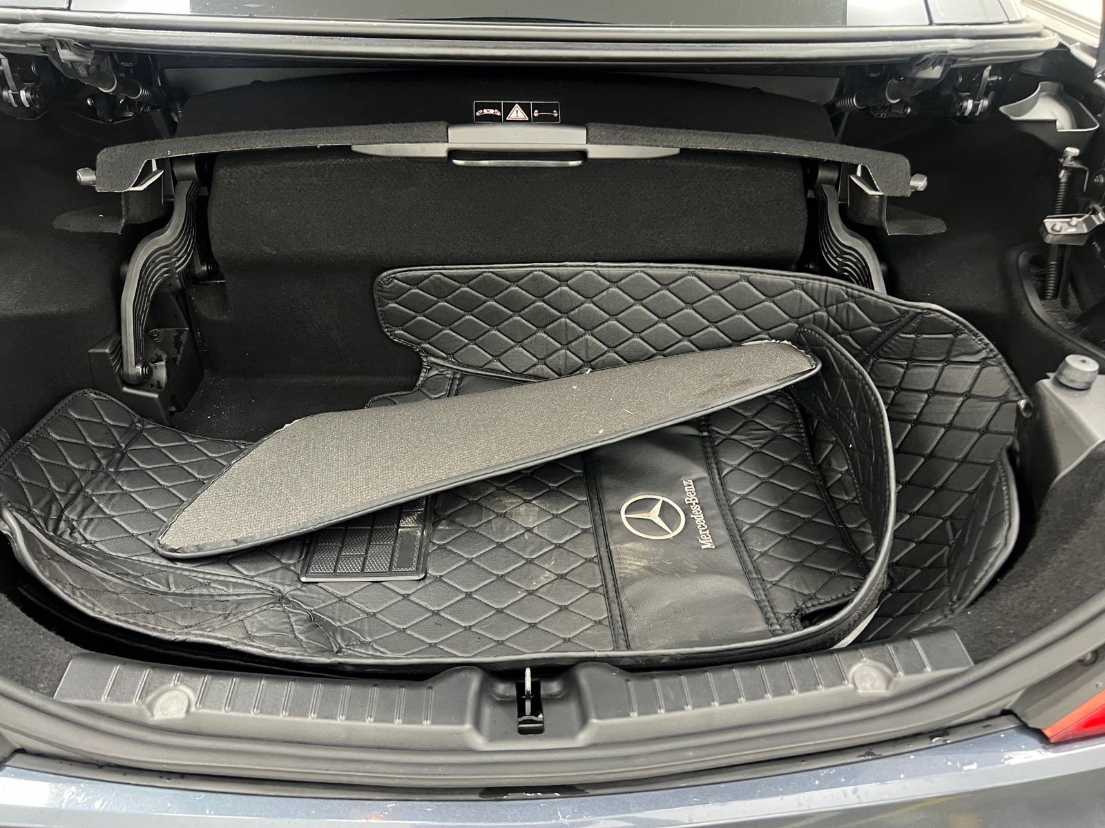 Thumbnail: 2014 Mercedes-Benz SLK - 4