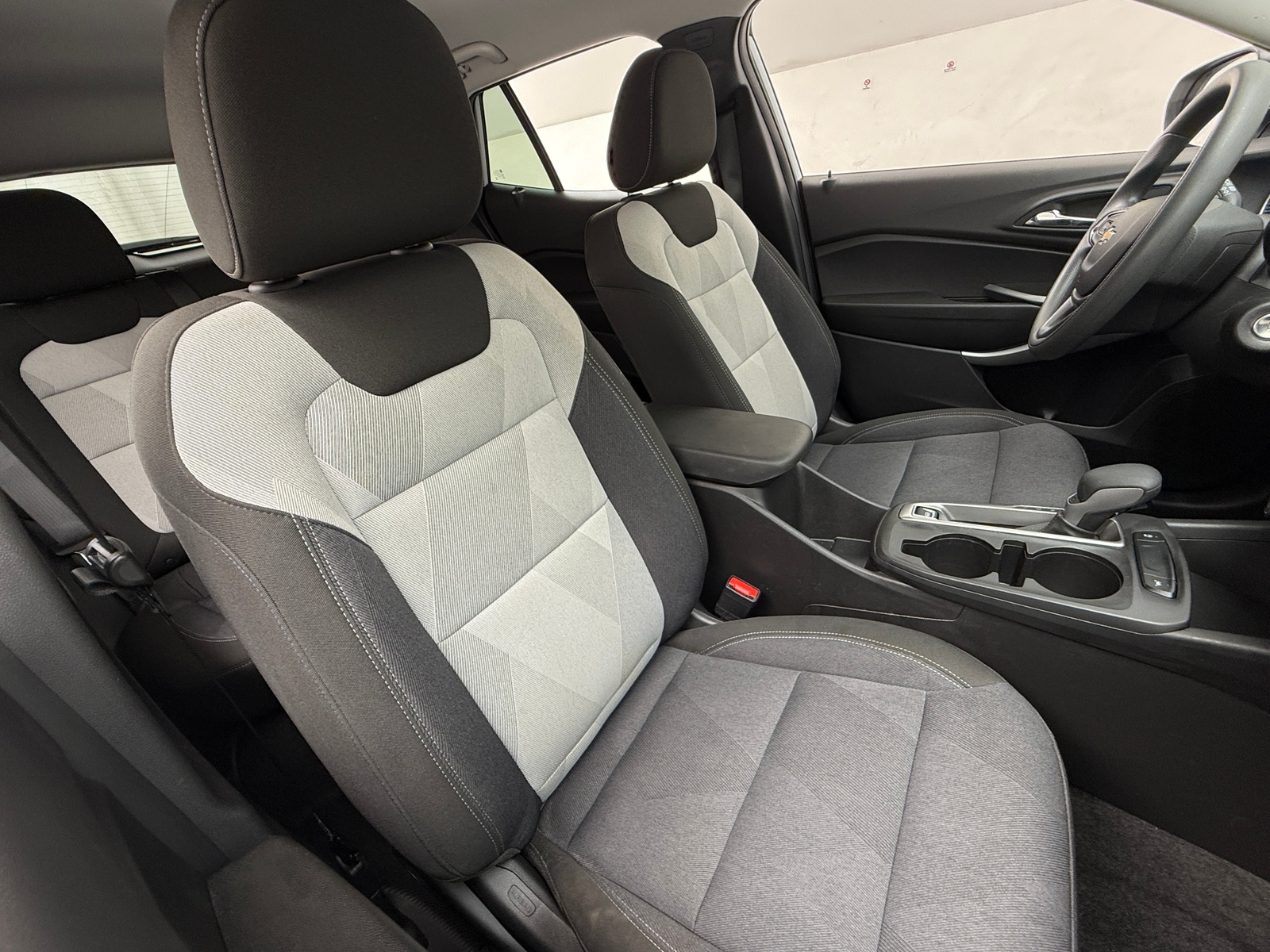 Thumbnail: 2025 Chevrolet Trax - 2