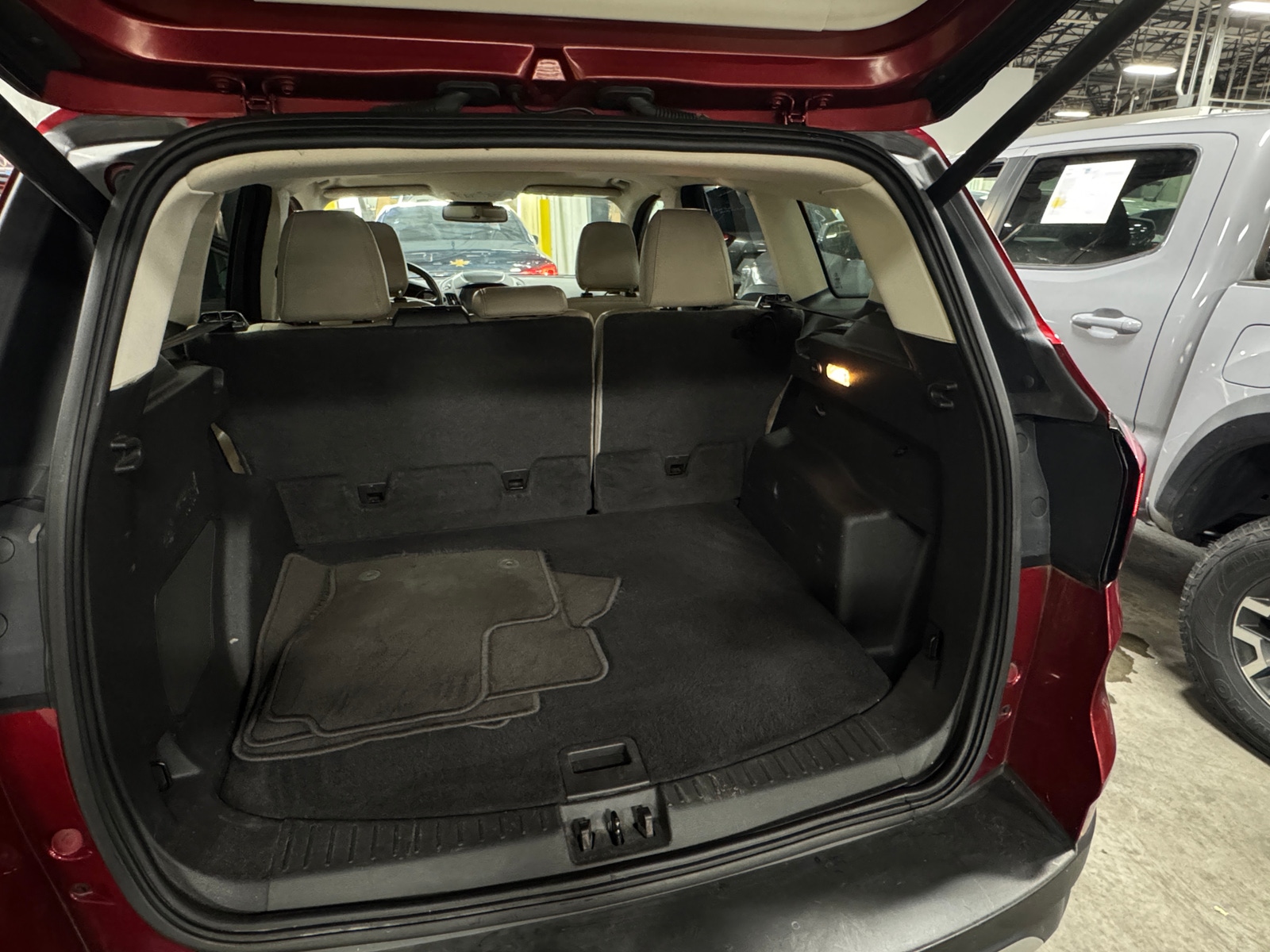Thumbnail: 2019 Ford Escape - 6